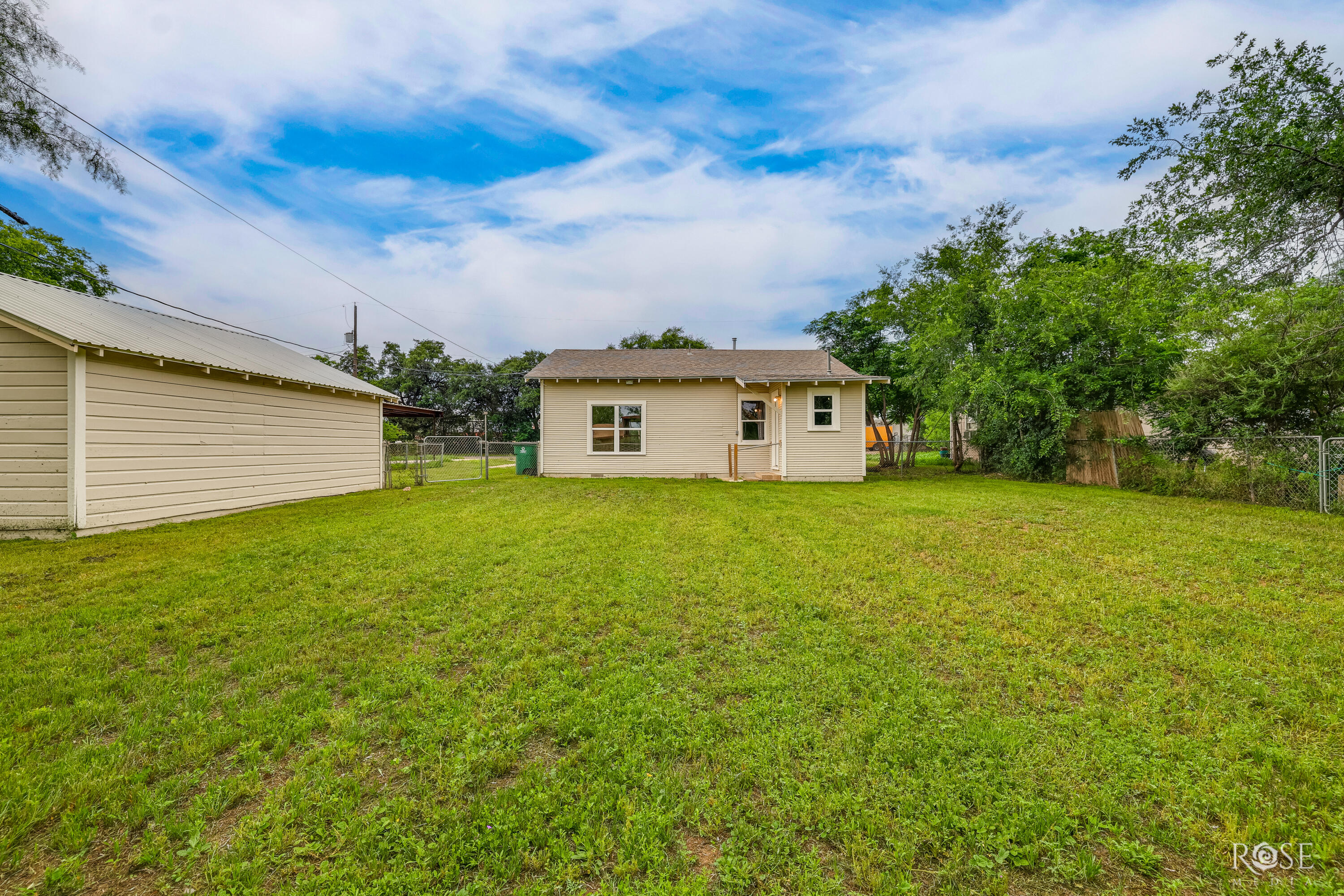 126 Morris Avenue Property Photo 21
