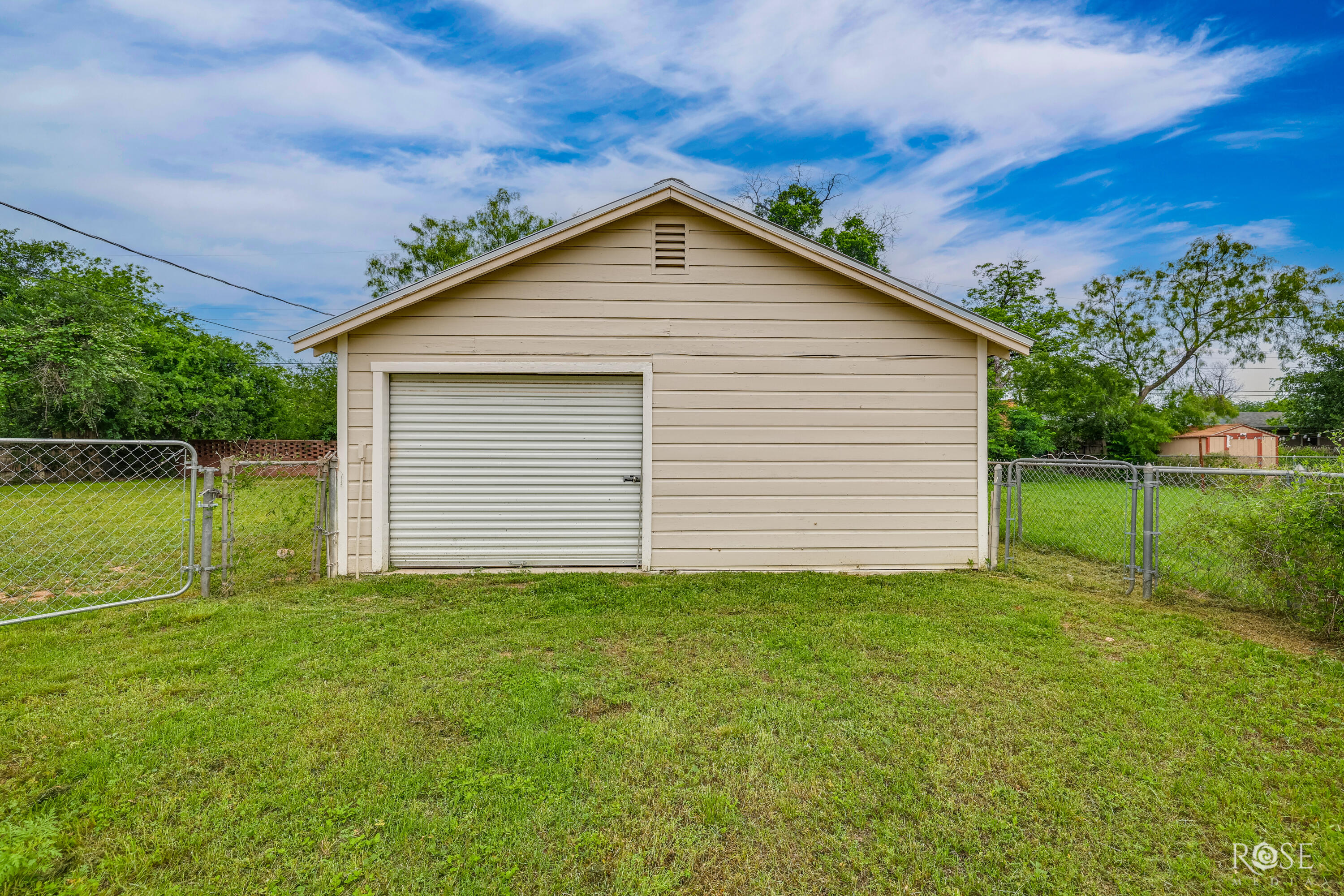 126 Morris Avenue Property Photo 24