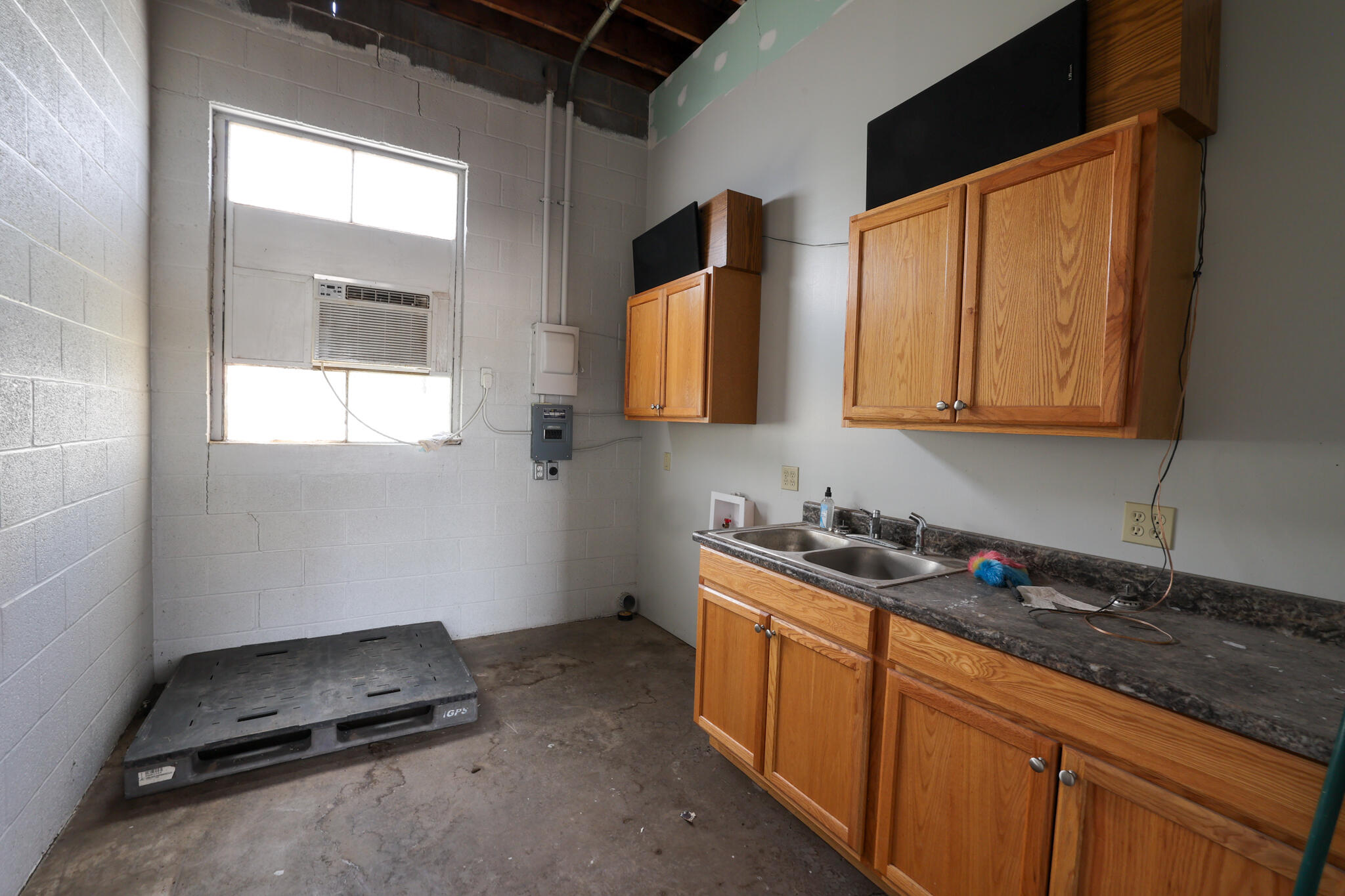 705 11th Street Property Photo 8