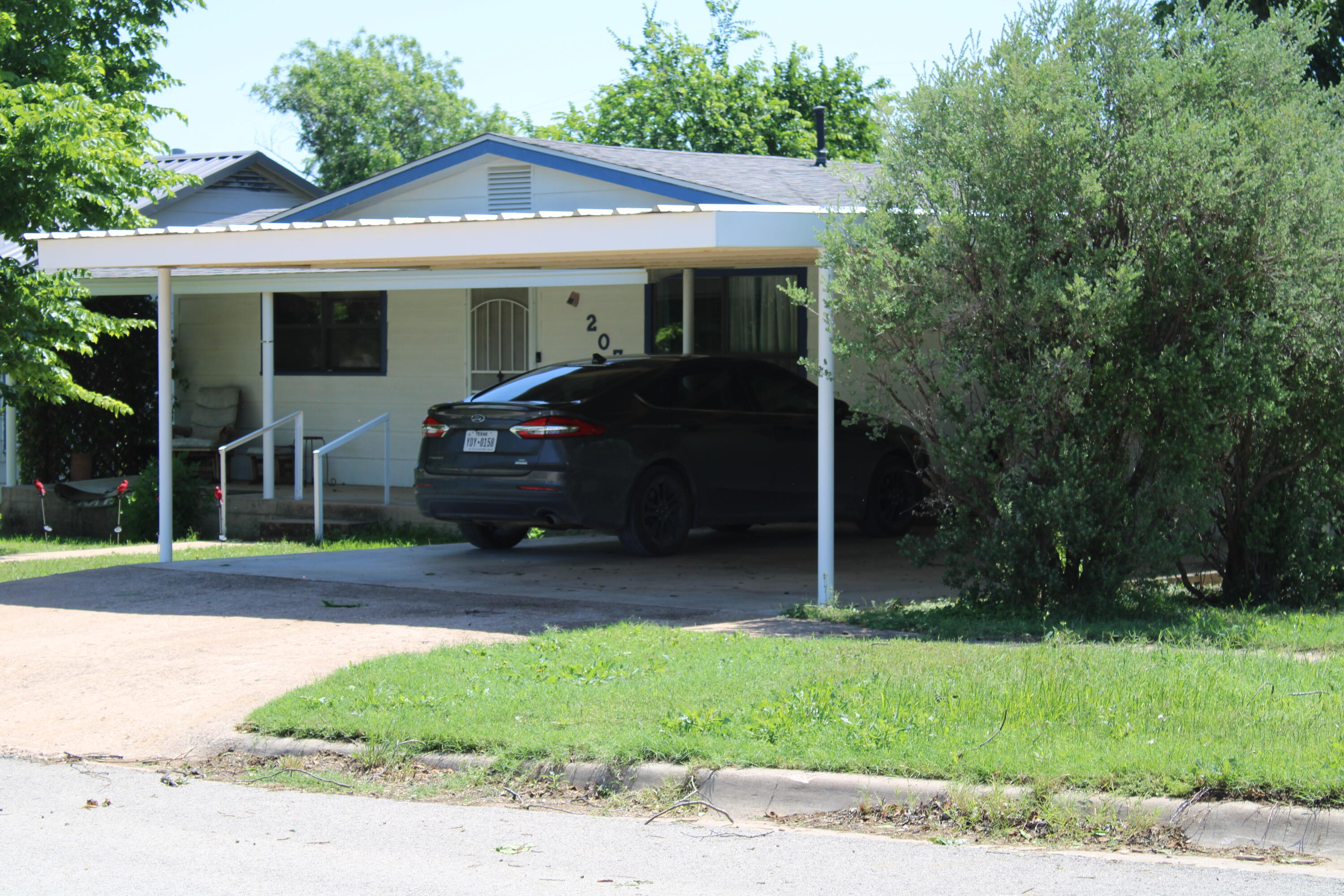 207 Hamilton Avenue