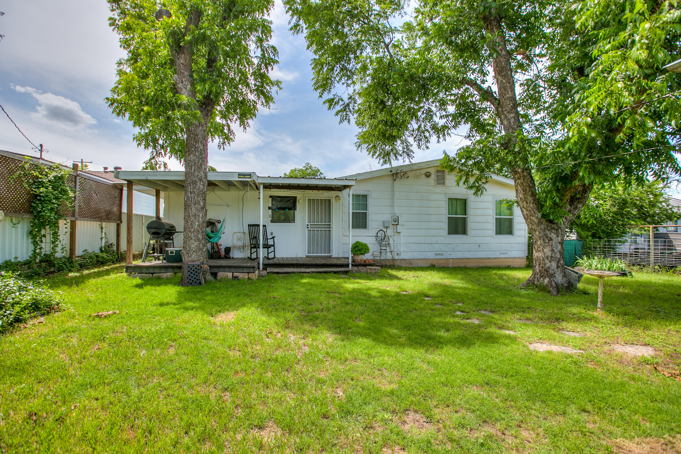 207 Hamilton Avenue Property Photo 23