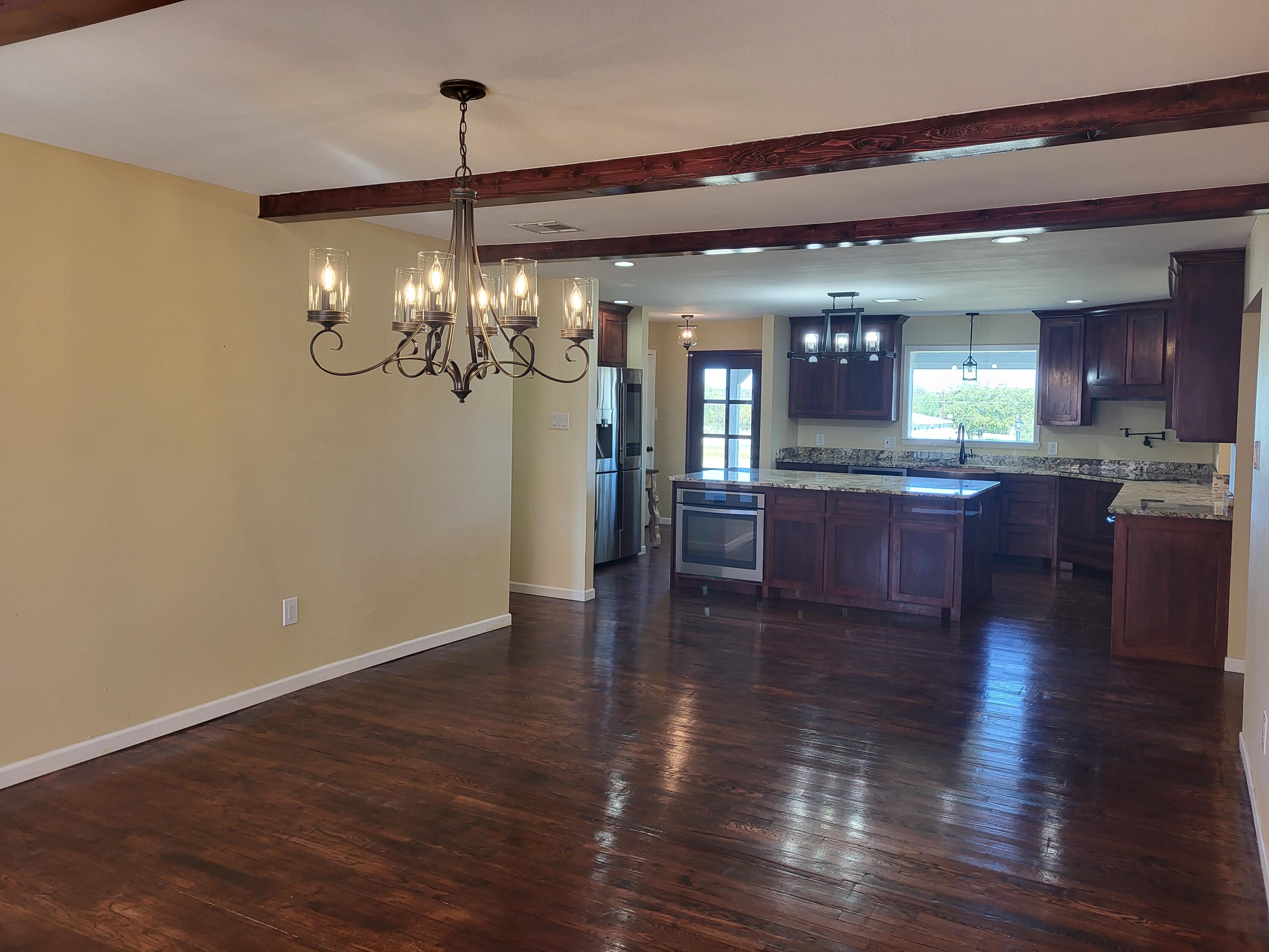 315 W Duncan Avenue Property Photo 3