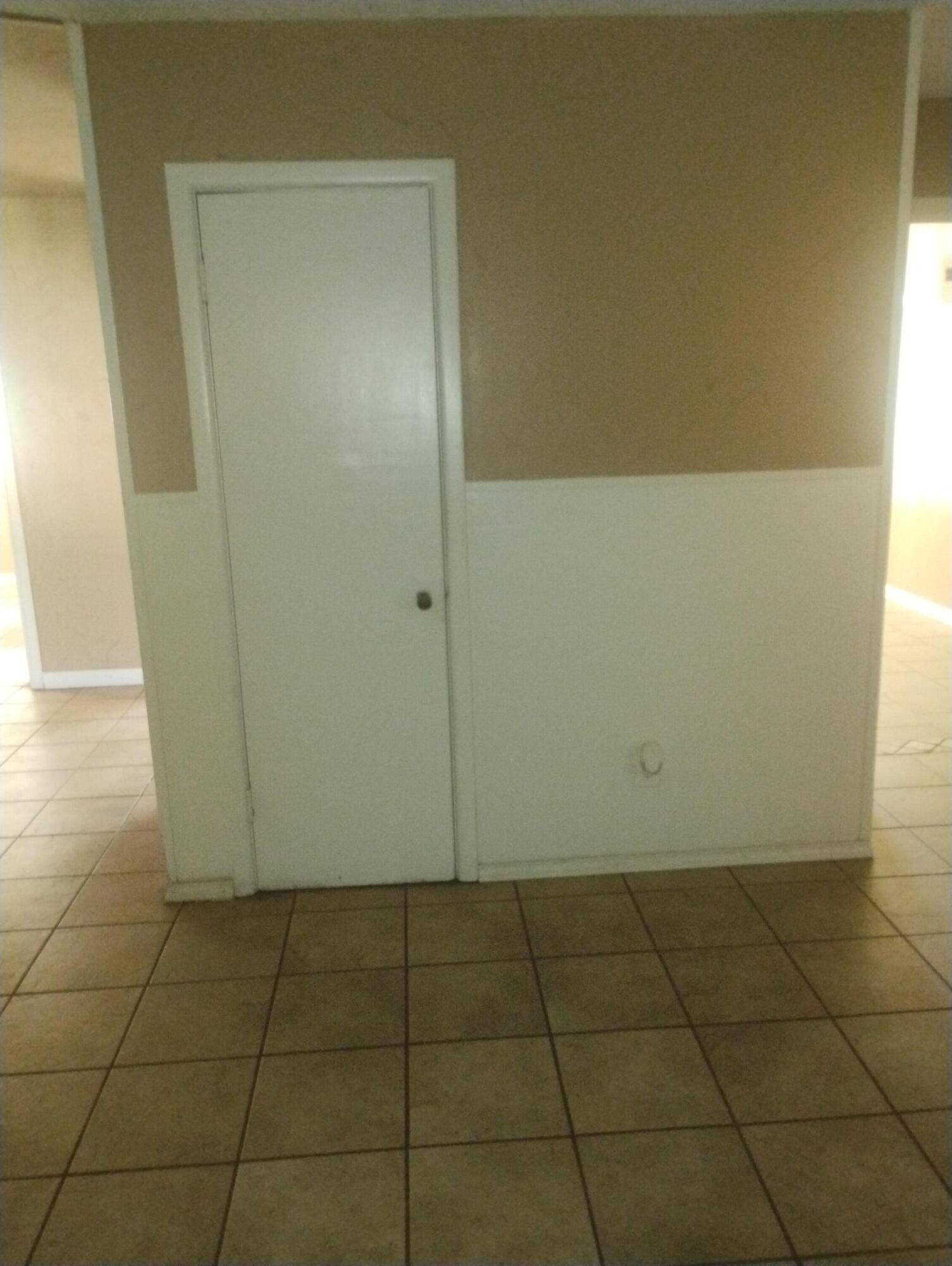 212 Maryland Street Property Photo 6