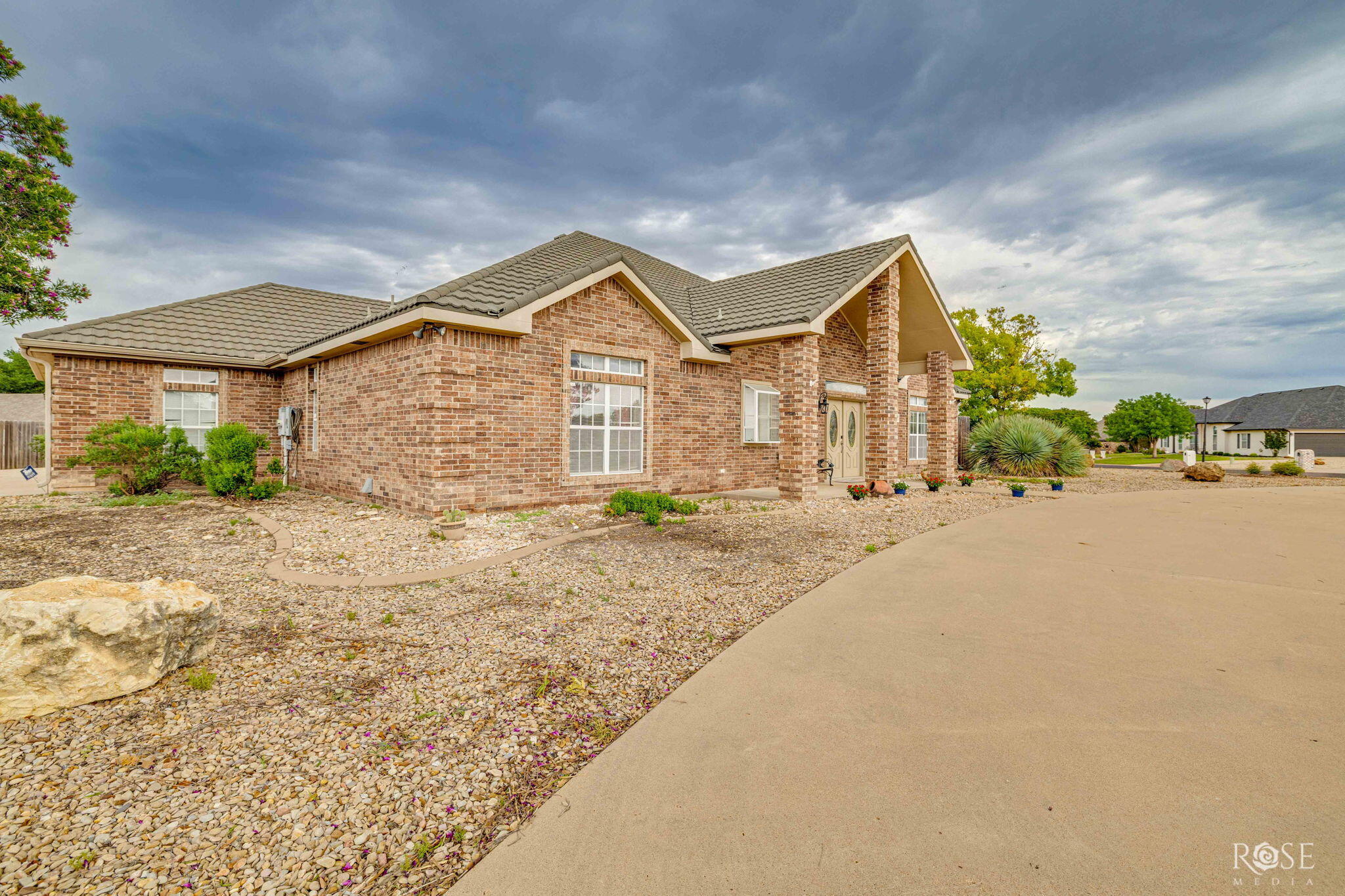 6034 Devonshire Lane Property Photo 6
