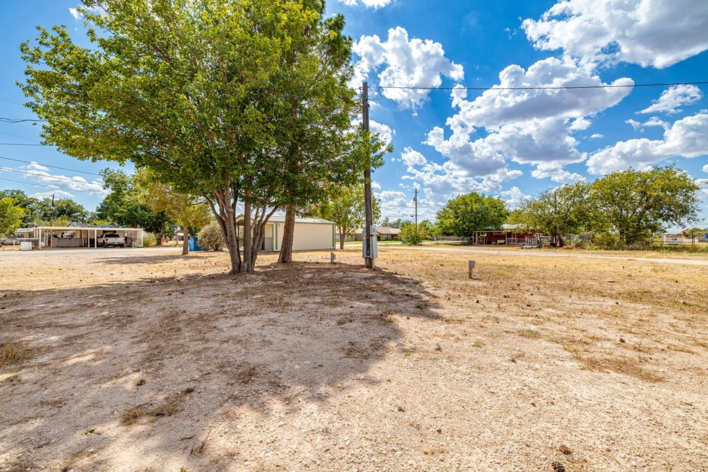 222 9th Street Property Photo 15
