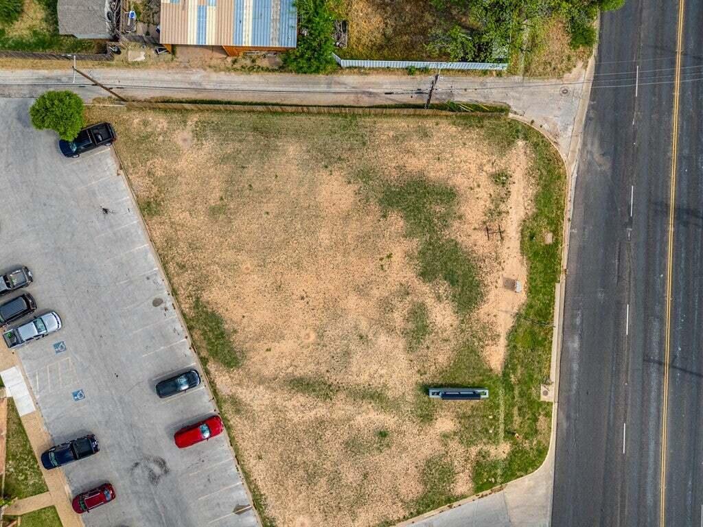 3407 S Johnson Avenue Property Photo 3