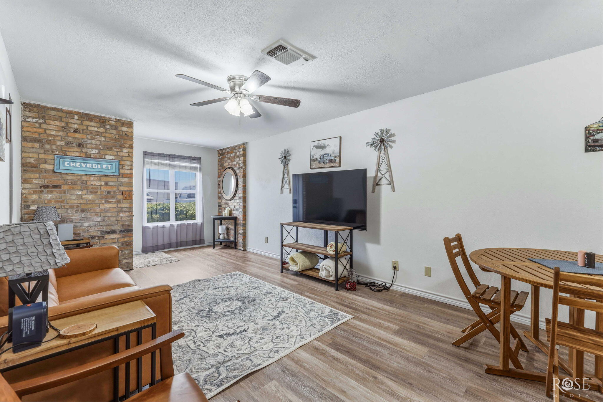 1036 Glenna Street Property Photo 7