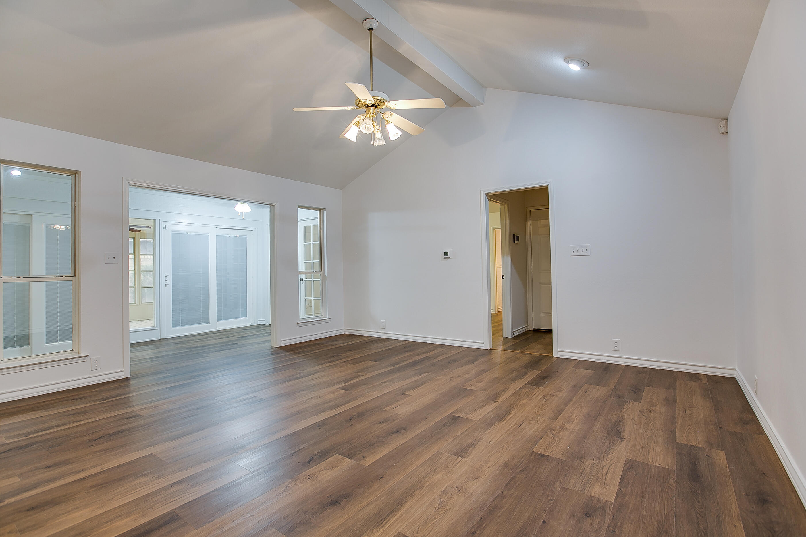3709 Inglewood Drive Property Photo 8