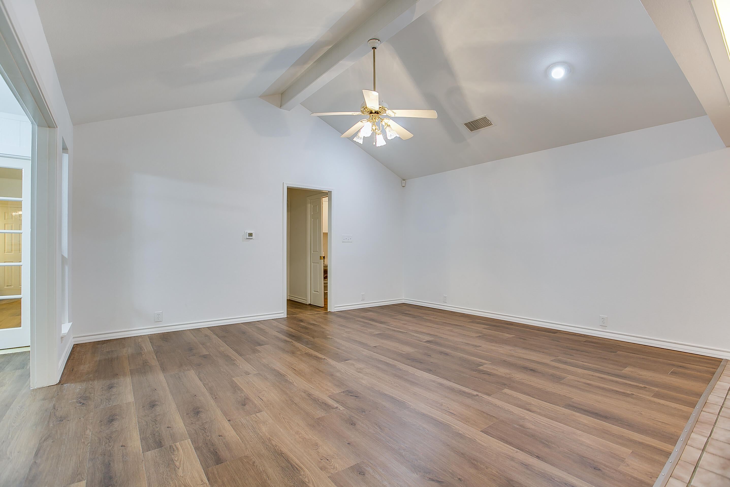 3709 Inglewood Drive Property Photo 9