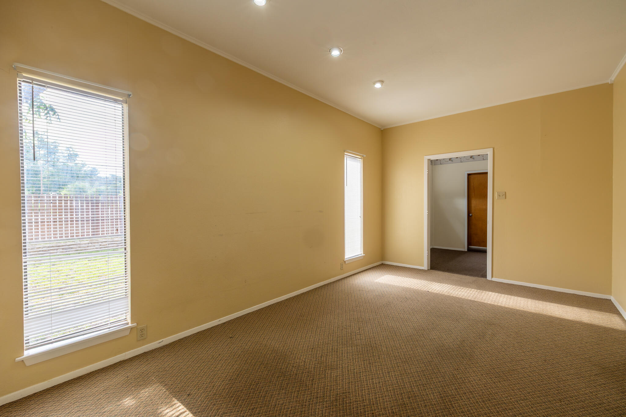 303 Avenue E Property Photo 19