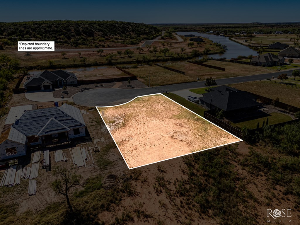 2210 Palms Court Property Photo 8