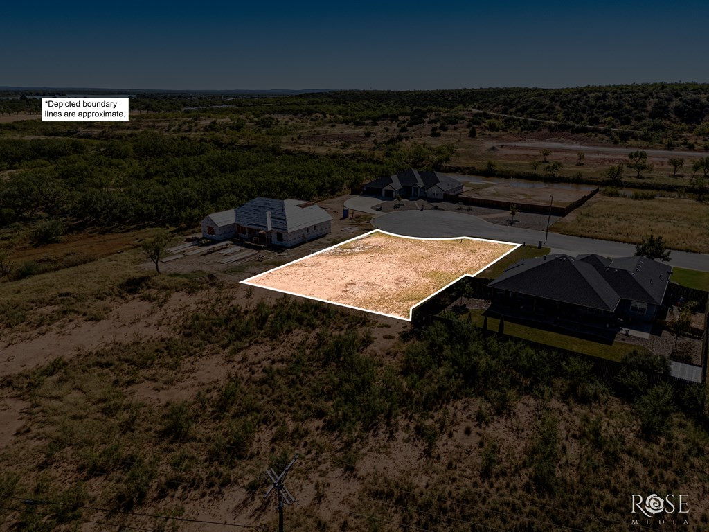 2210 Palms Court Property Photo 9