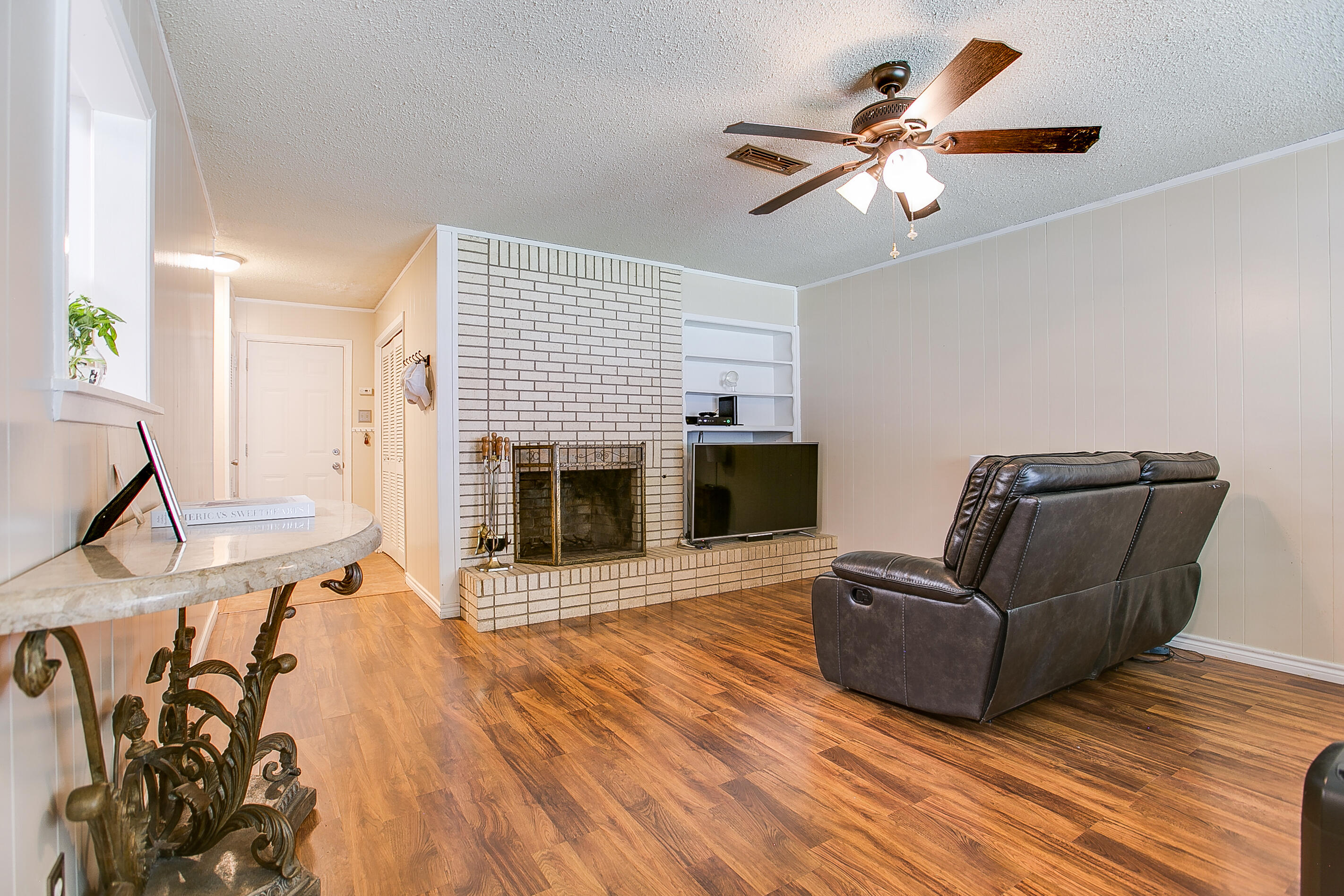 3214 Tanglewood Drive Property Photo 4