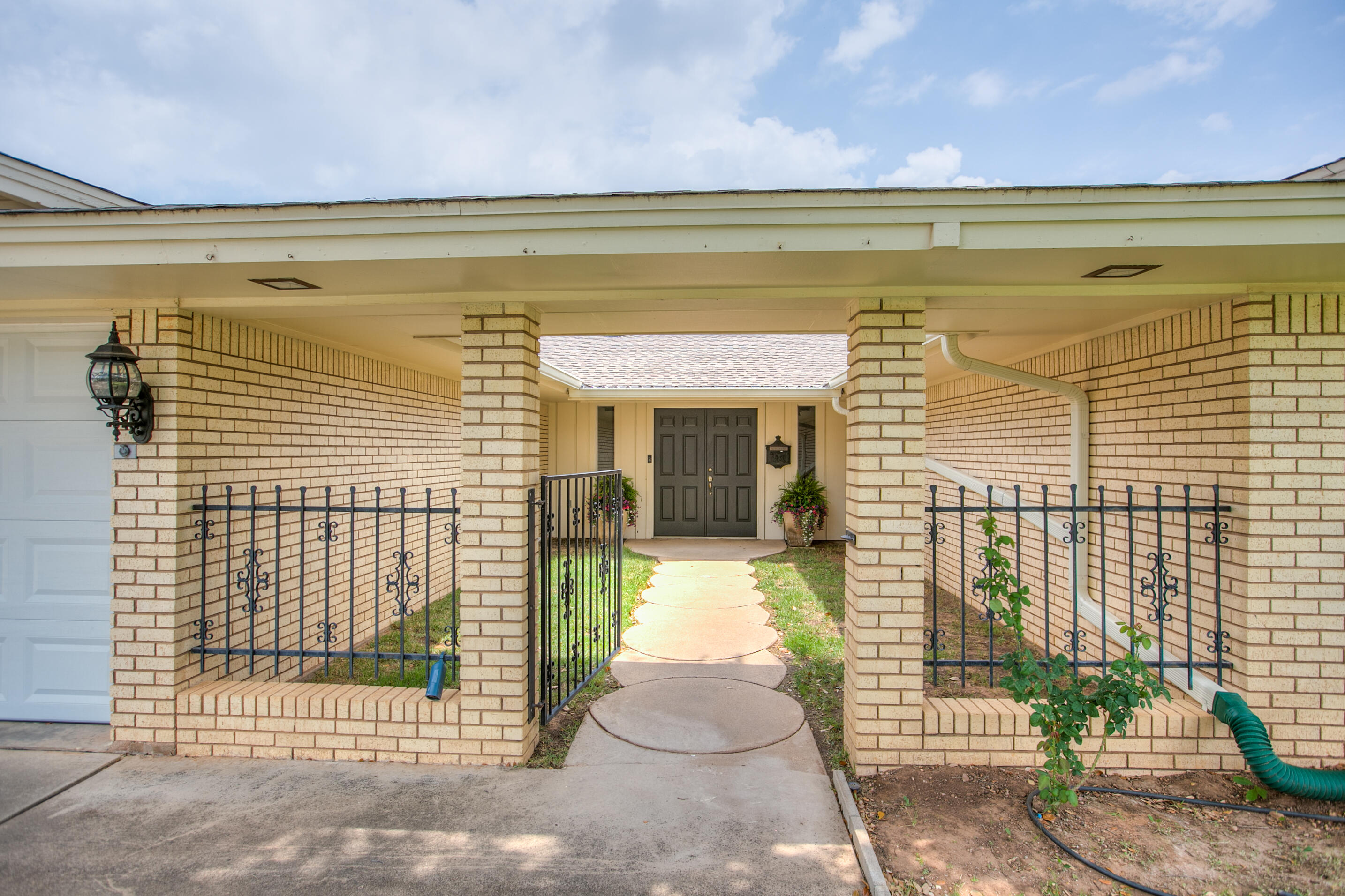 3214 Tanglewood Drive Property Photo 9