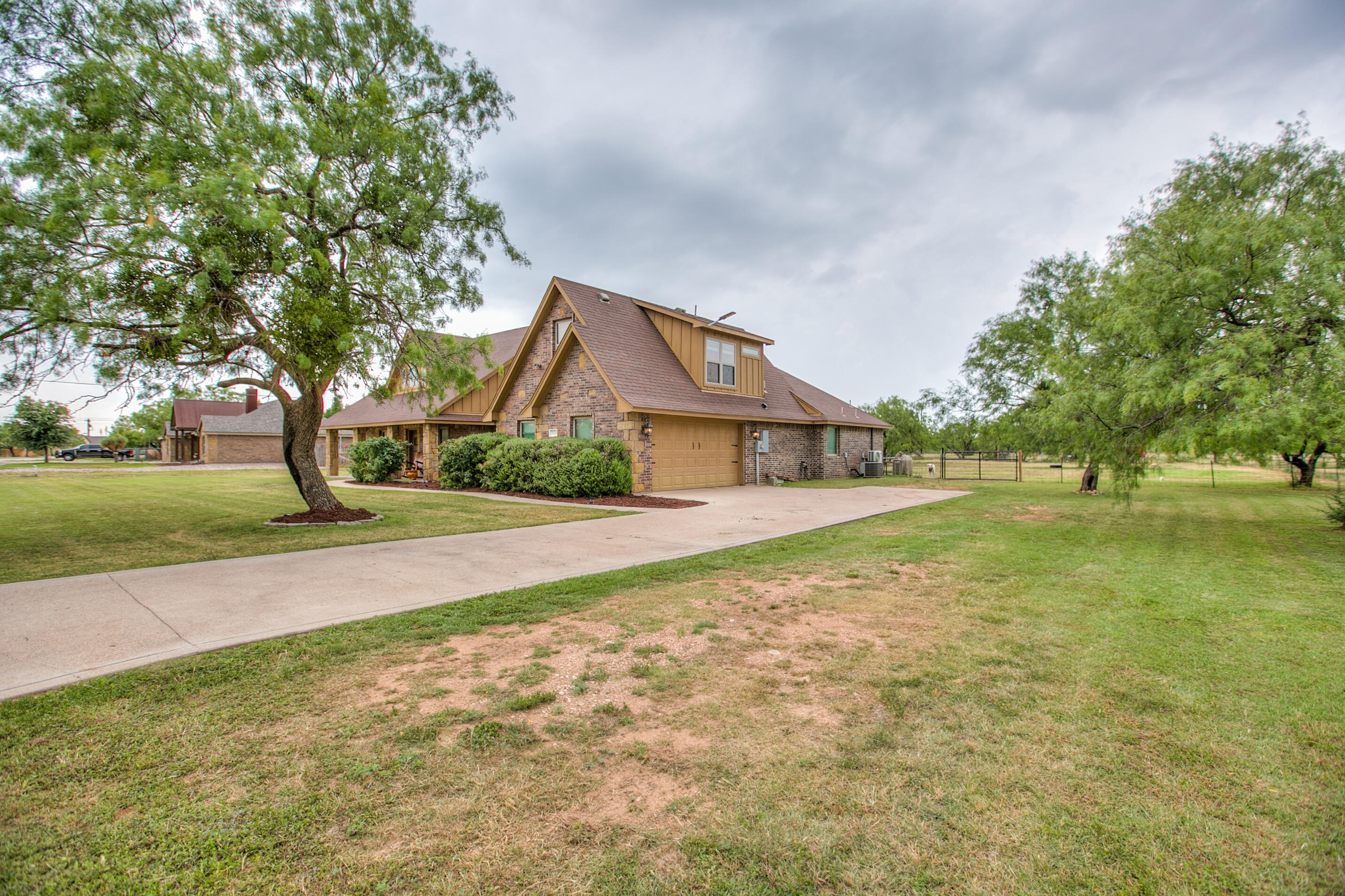 7920 Bison Trail Property Photo 1