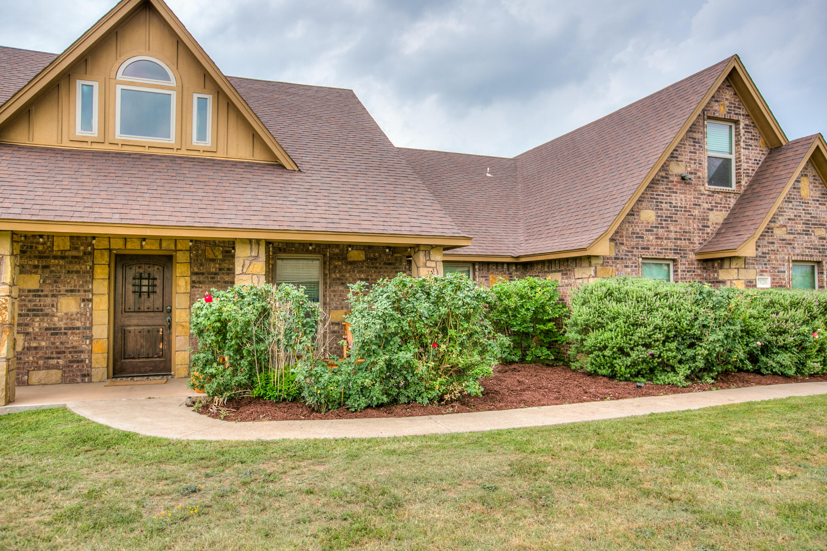 7920 Bison Trail Property Photo 4