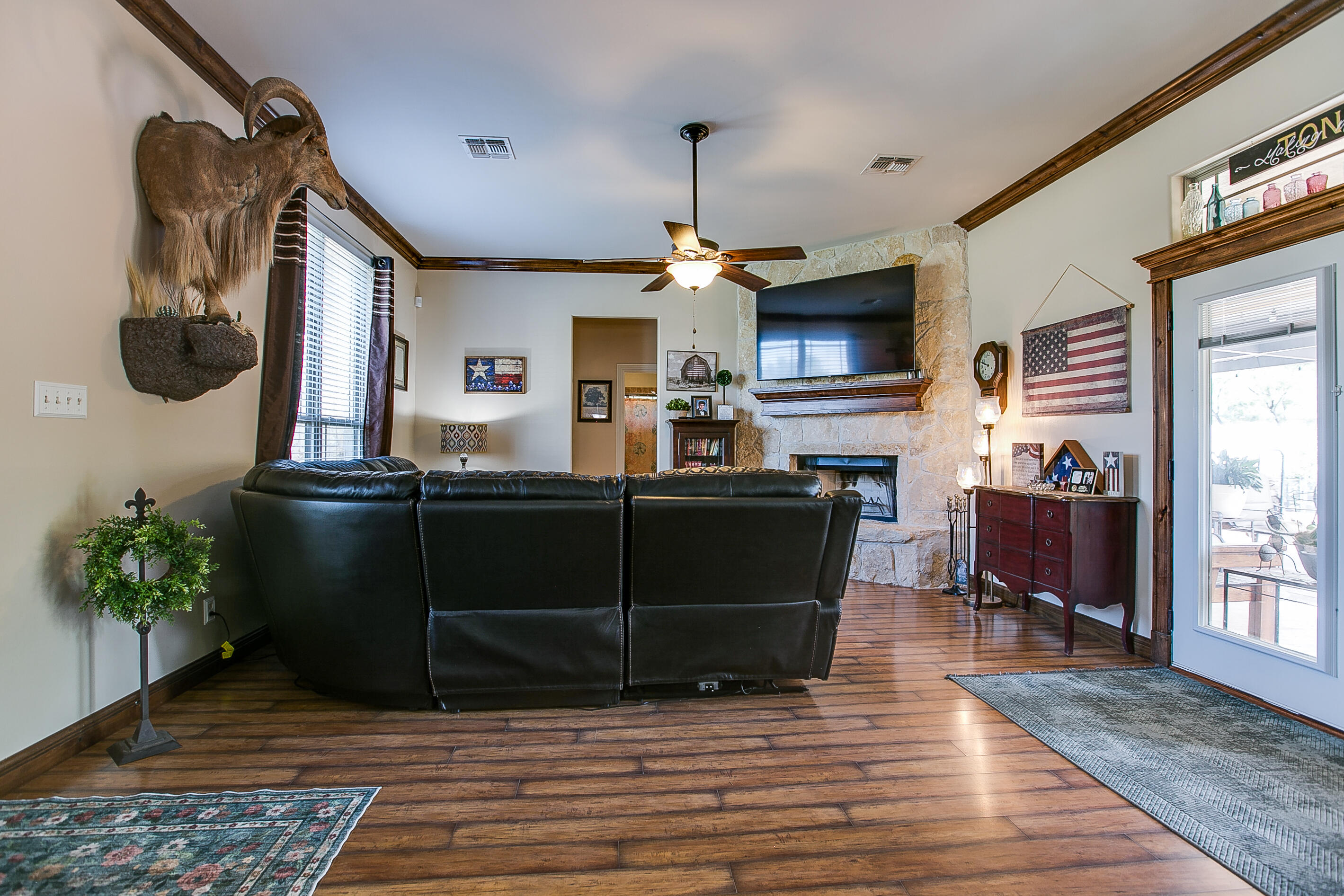 7758 Elk Run Property Photo 4