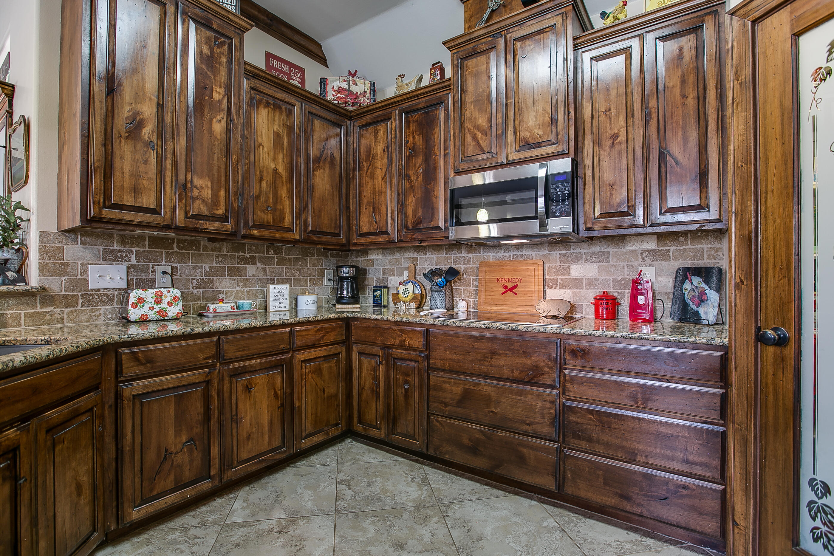 7758 Elk Run Property Photo 13