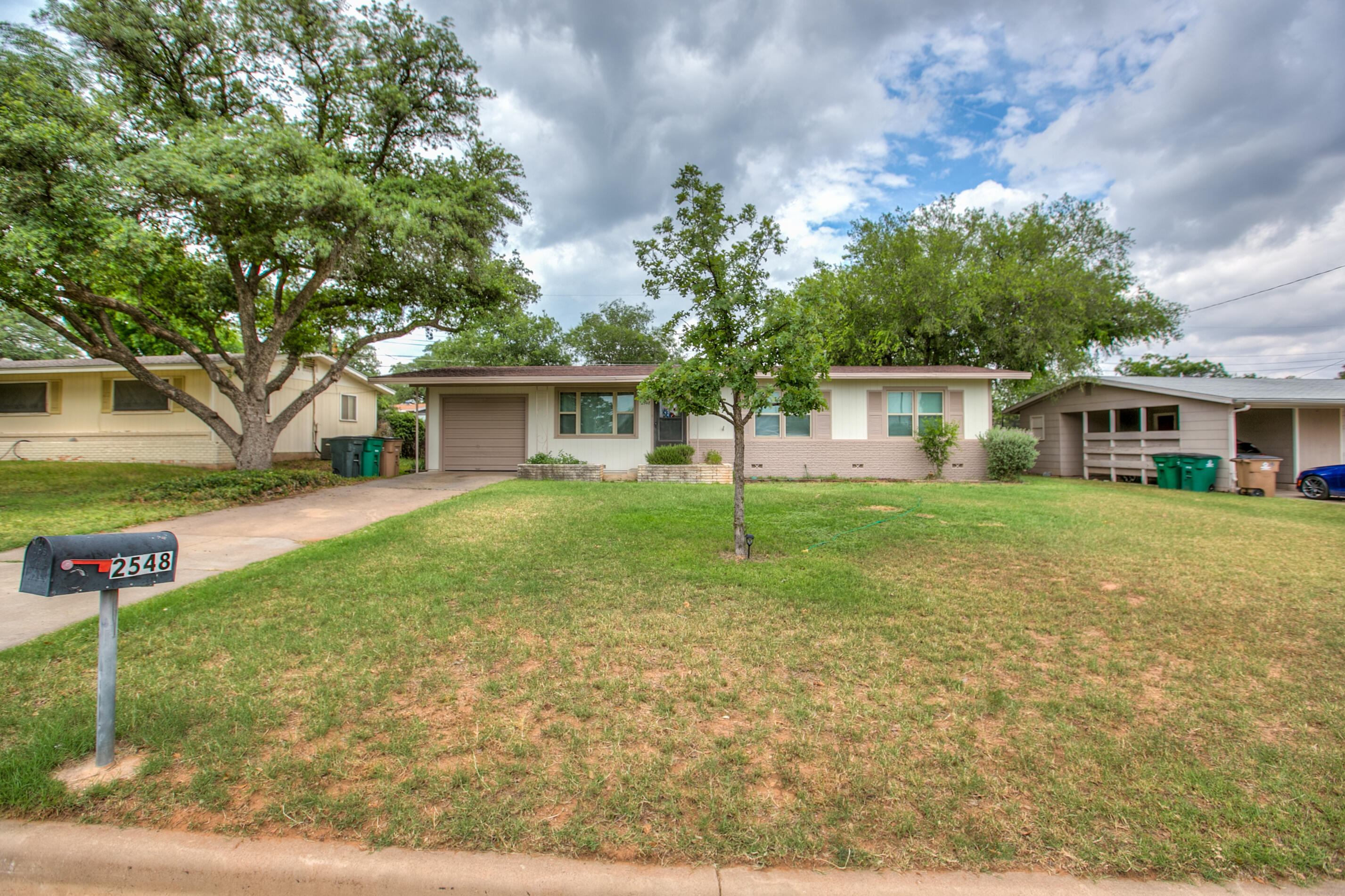 2548 A&m Avenue Property Photo 2