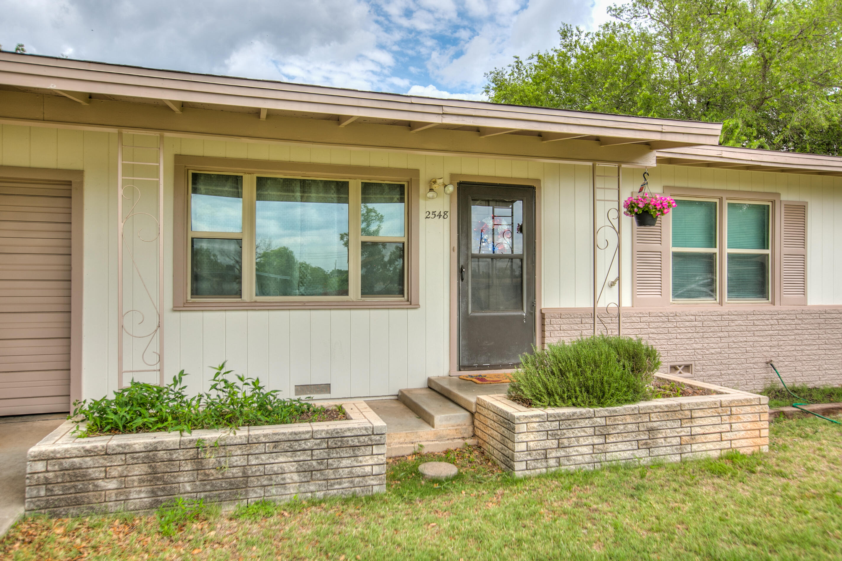 2548 A&m Avenue Property Photo 5