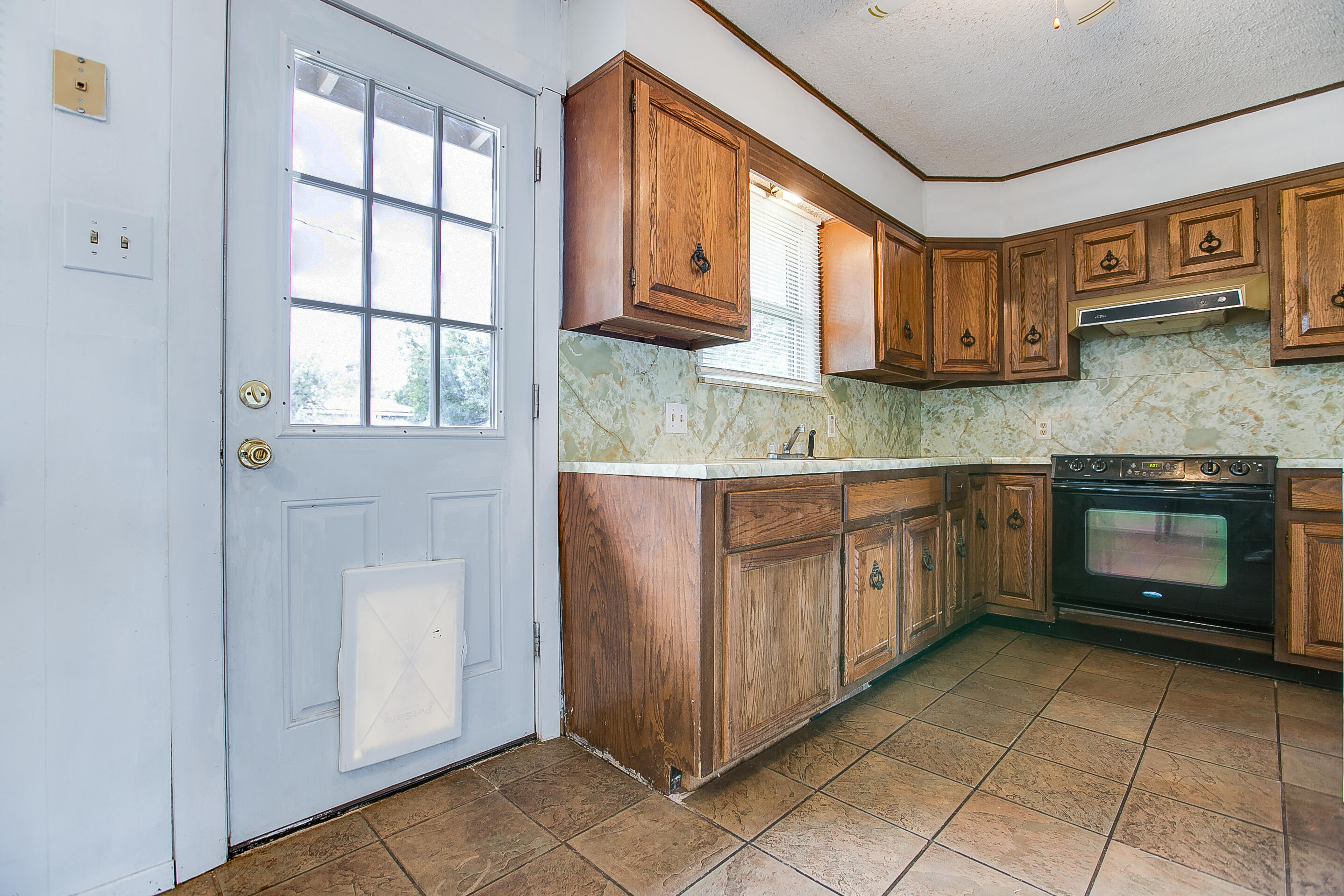 2548 A&m Avenue Property Photo 12