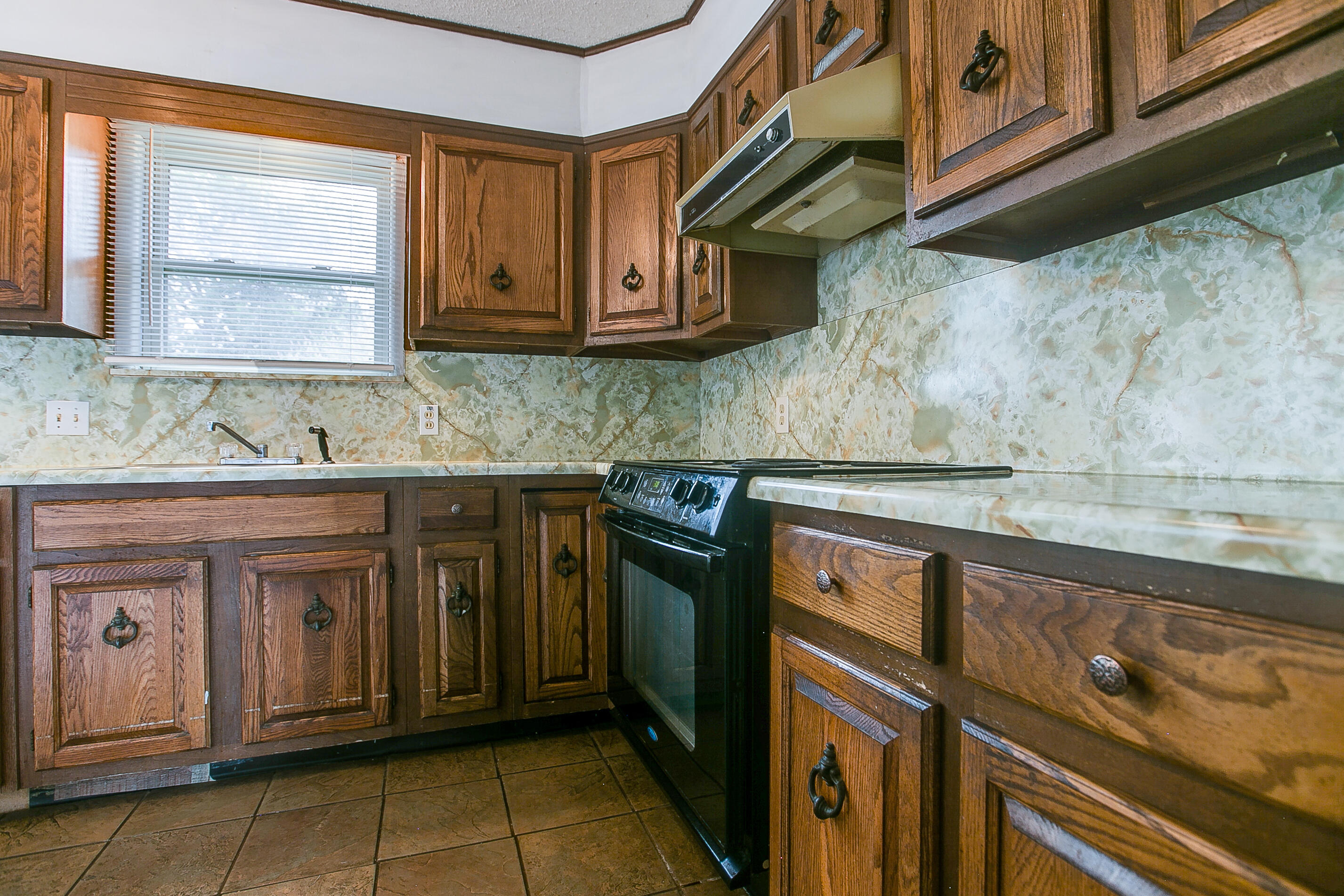 2548 A&m Avenue Property Photo 14