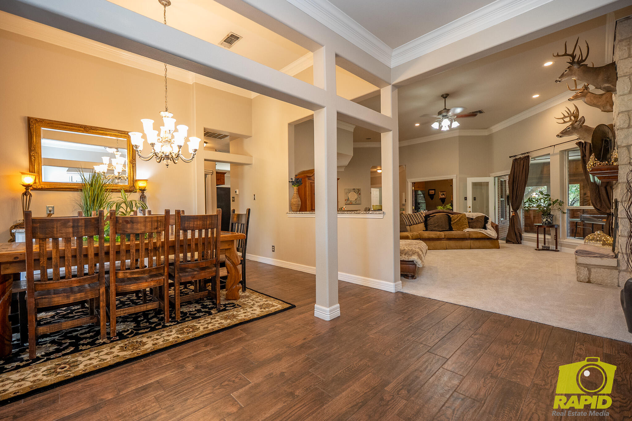 6250 Green Oaks Drive Property Photo 7