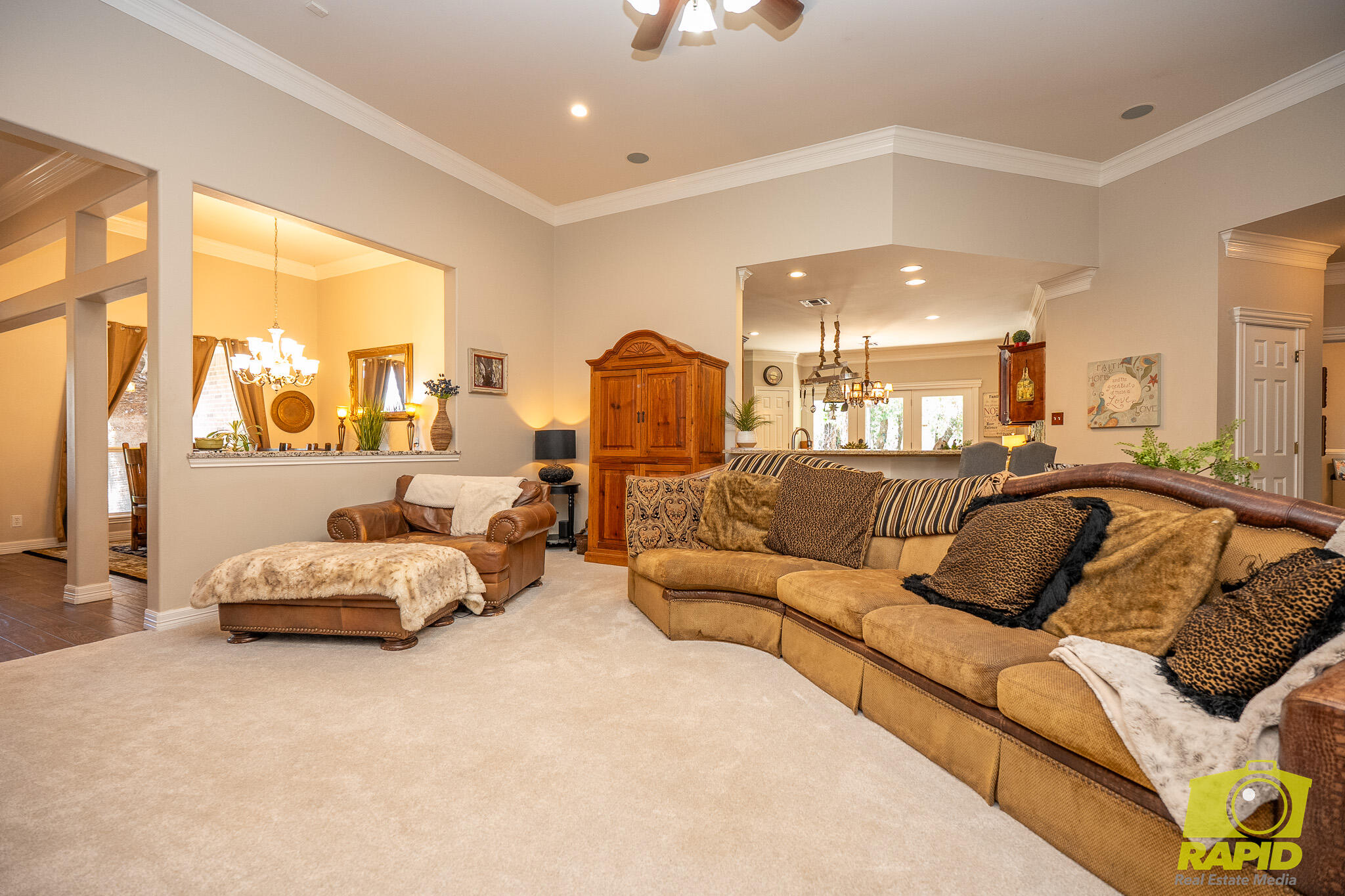 6250 Green Oaks Drive Property Photo 11