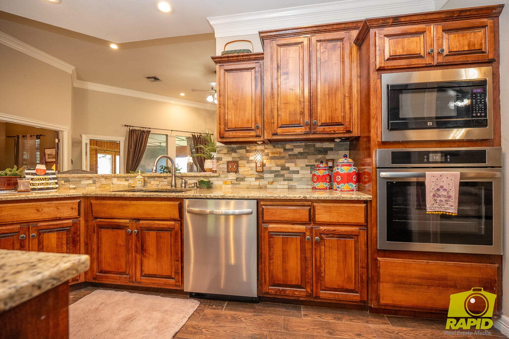 6250 Green Oaks Drive Property Photo 16