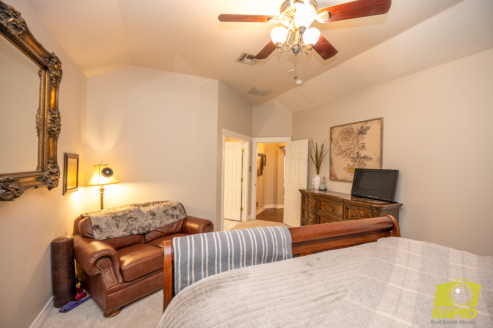 6250 Green Oaks Drive Property Photo 21