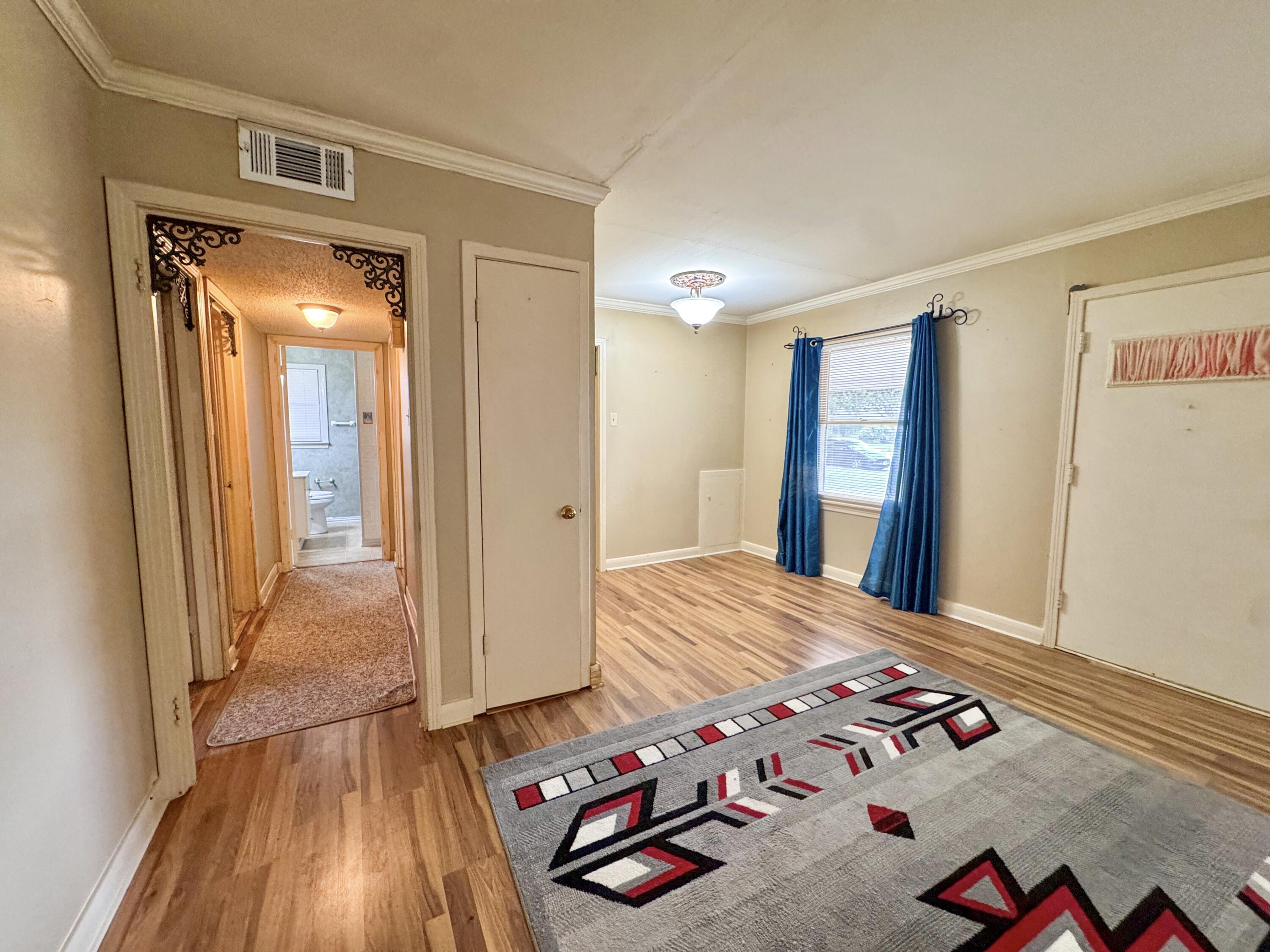 2307 W Twohig Avenue Property Photo 12