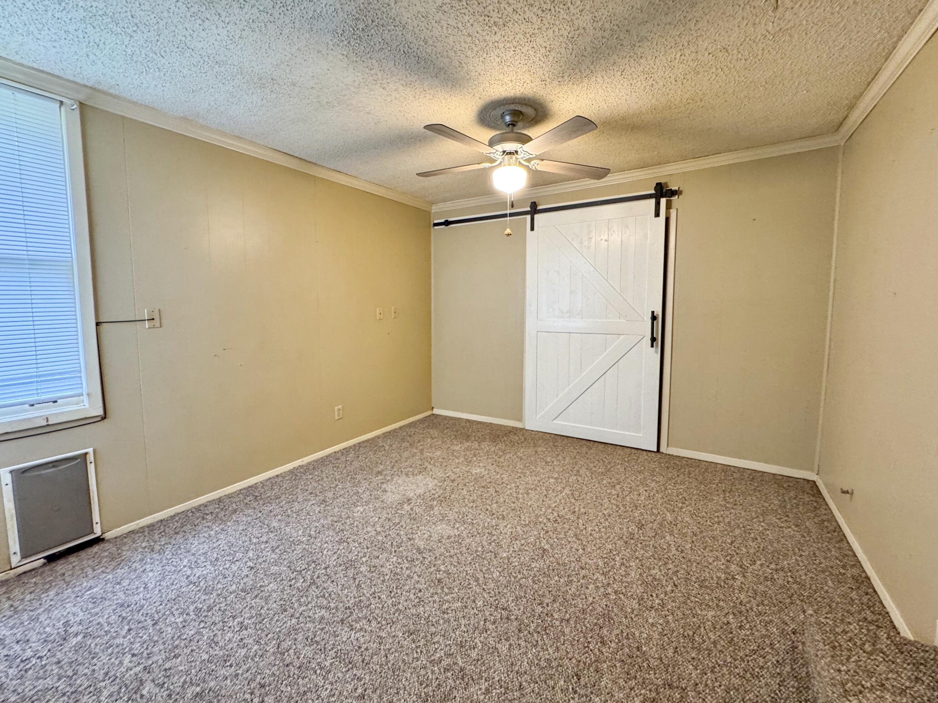 2307 W Twohig Avenue Property Photo 15