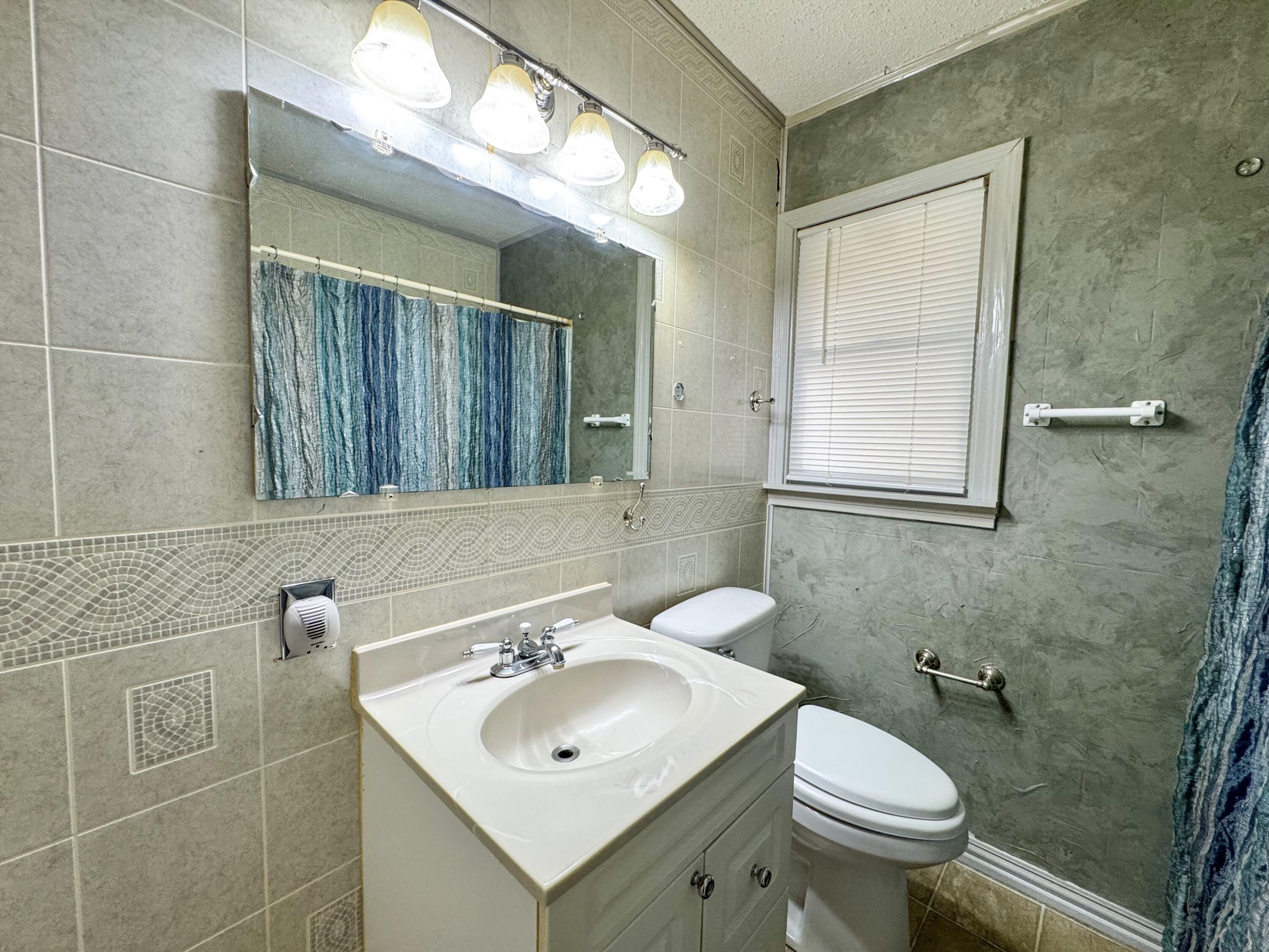 2307 W Twohig Avenue Property Photo 19