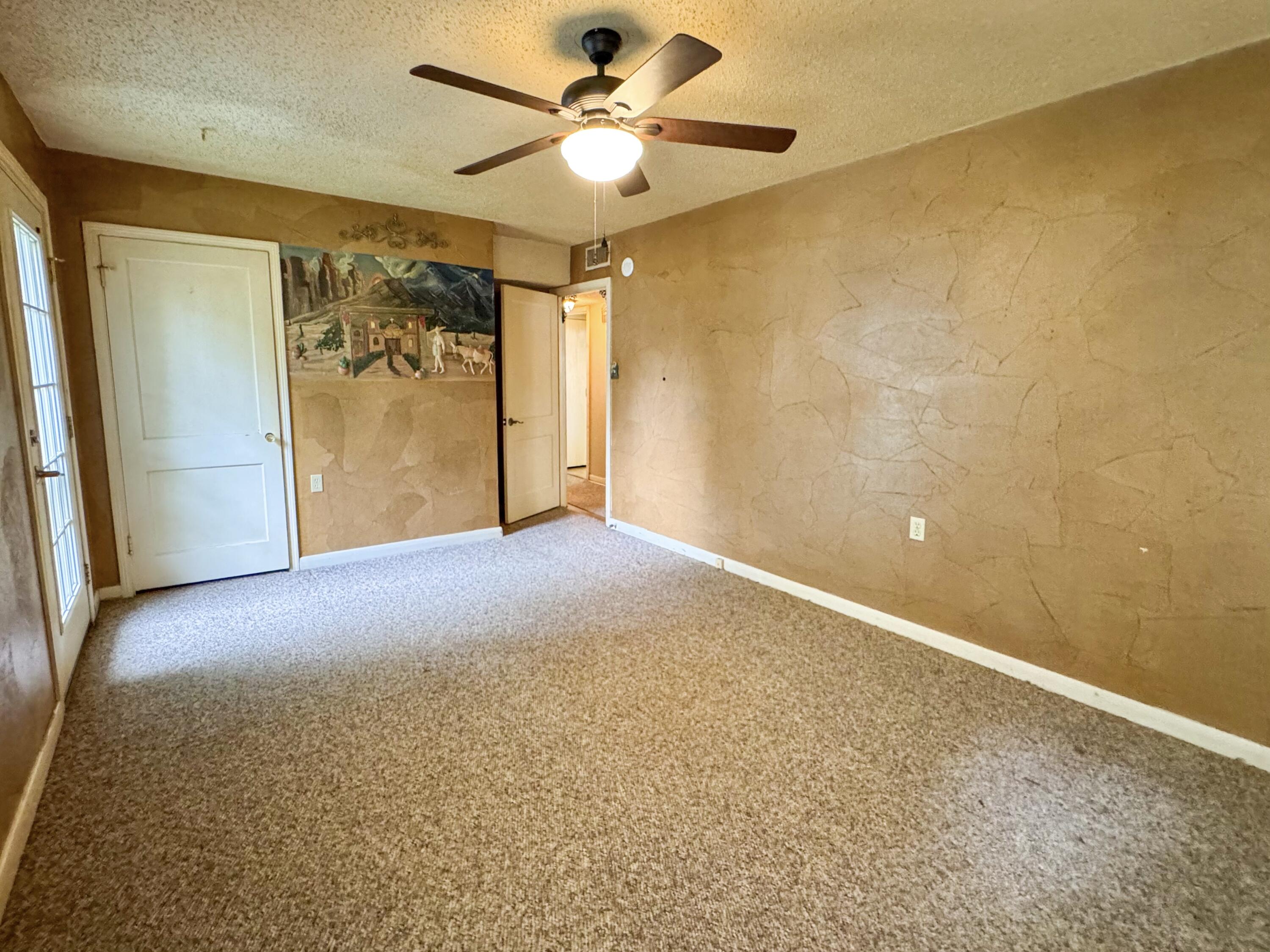 2307 W Twohig Avenue Property Photo 21