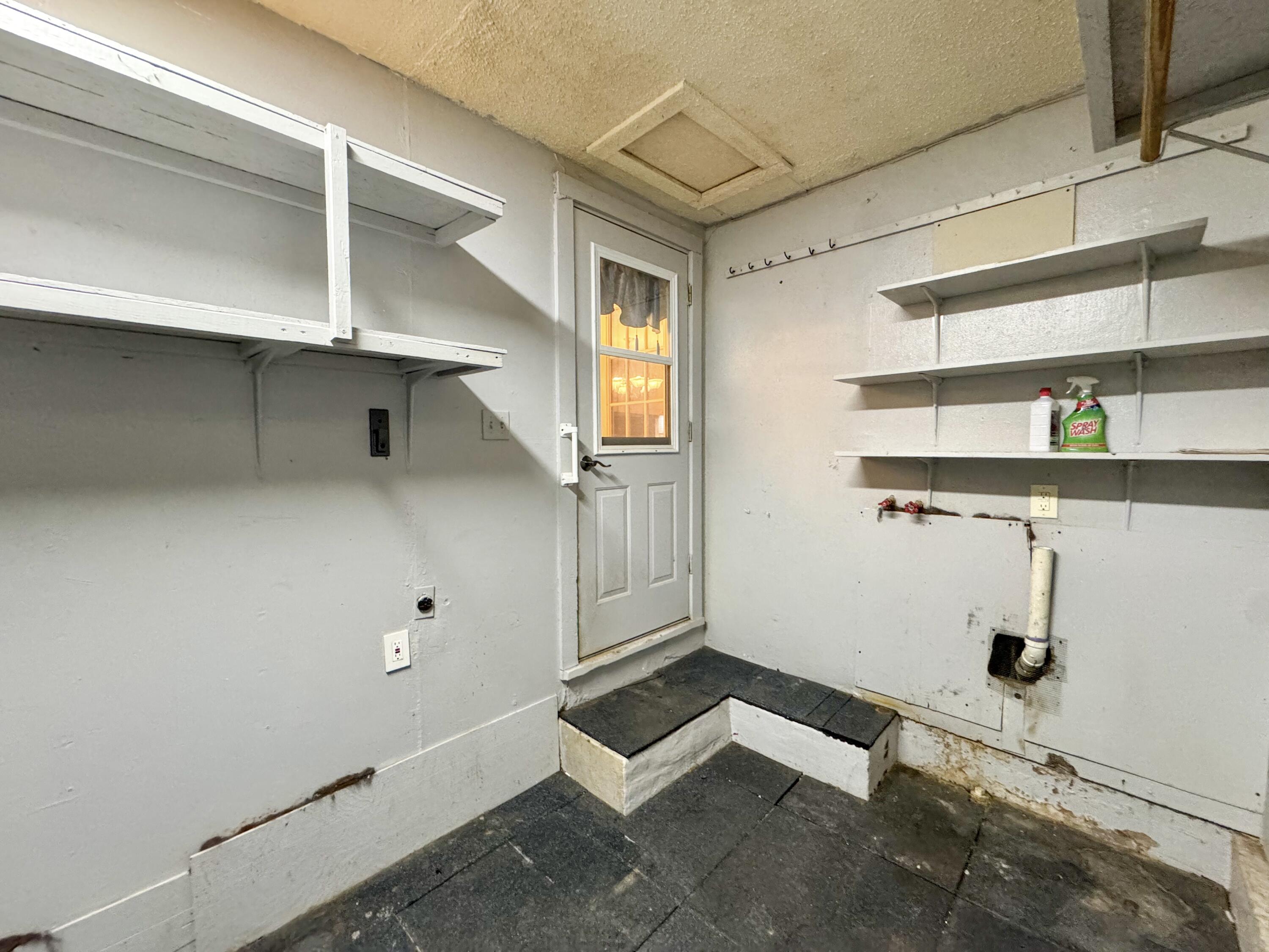 2307 W Twohig Avenue Property Photo 22