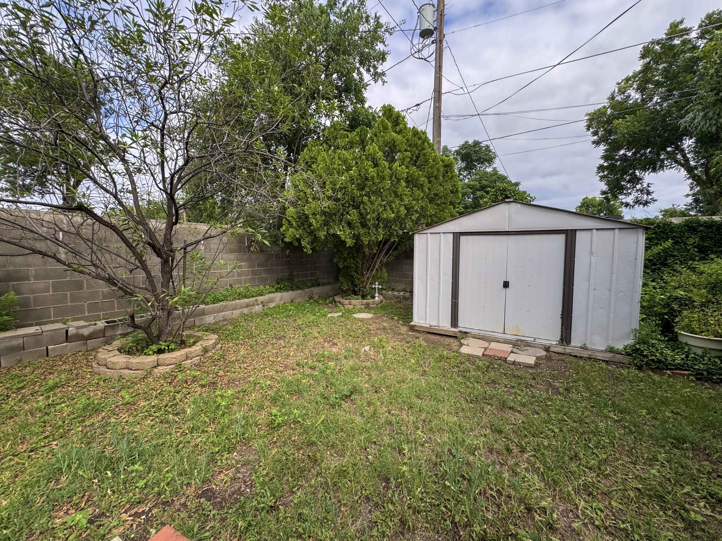 2307 W Twohig Avenue Property Photo 26