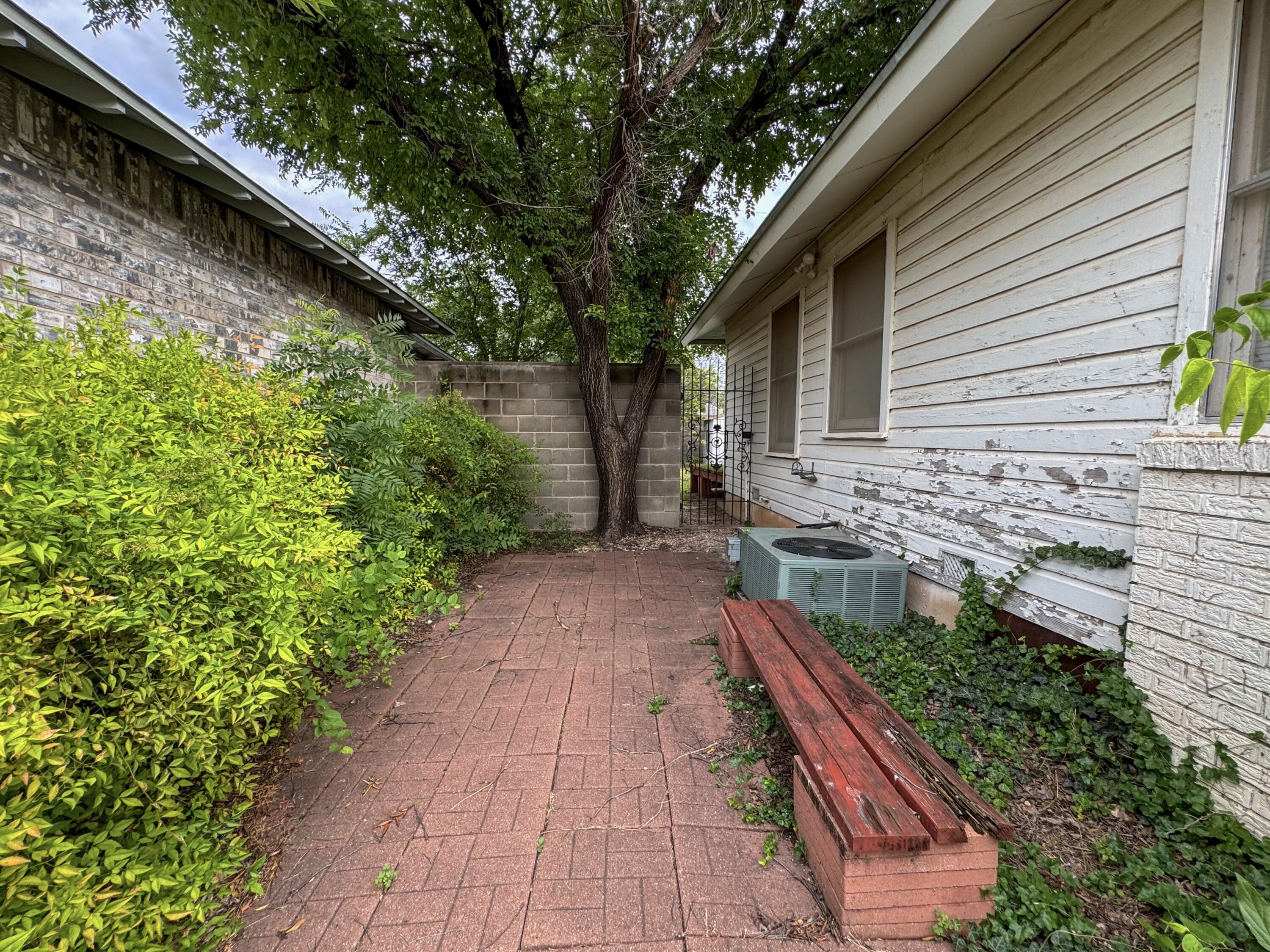 2307 W Twohig Avenue Property Photo 28