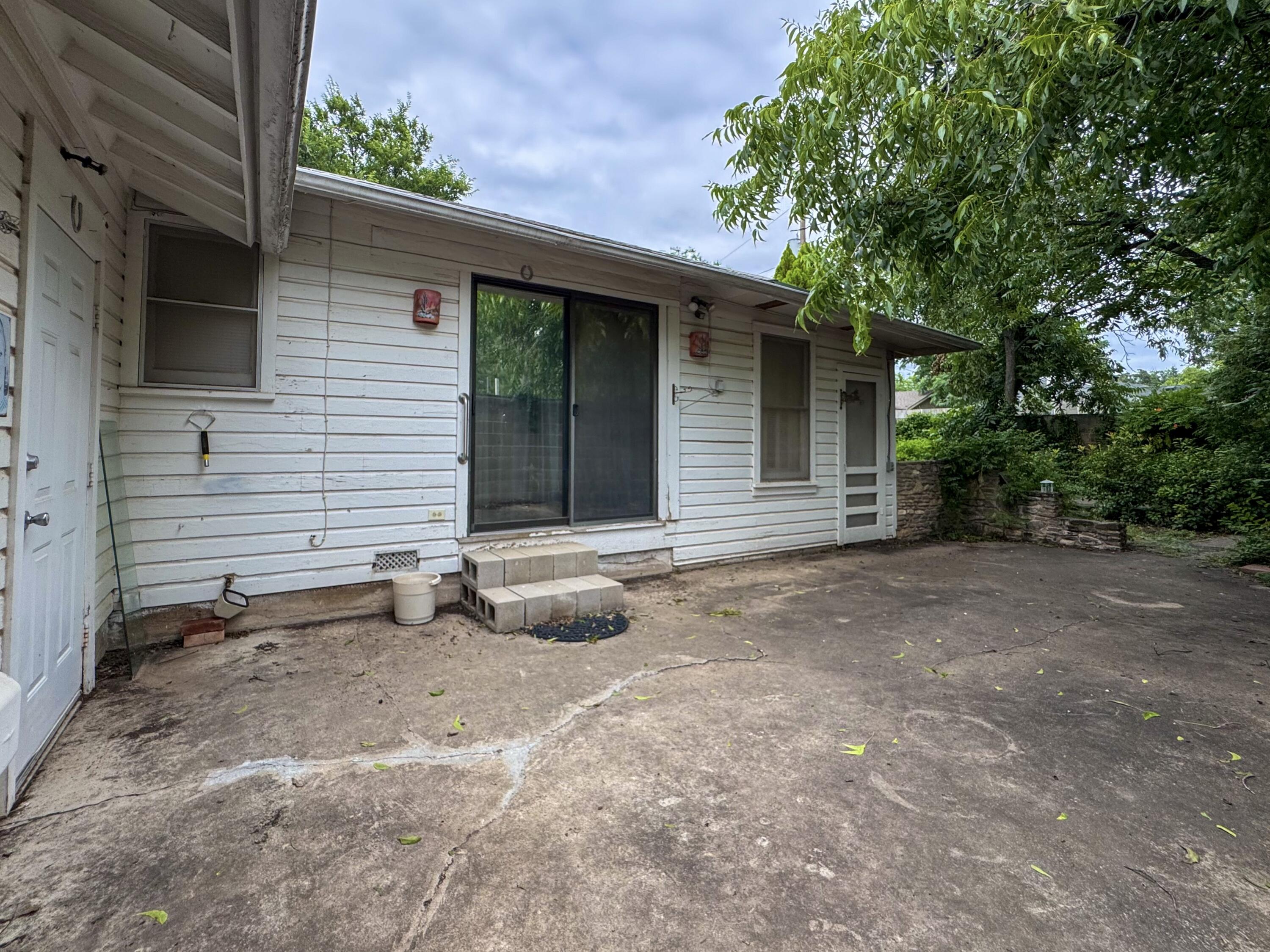 2307 W Twohig Avenue Property Photo 29