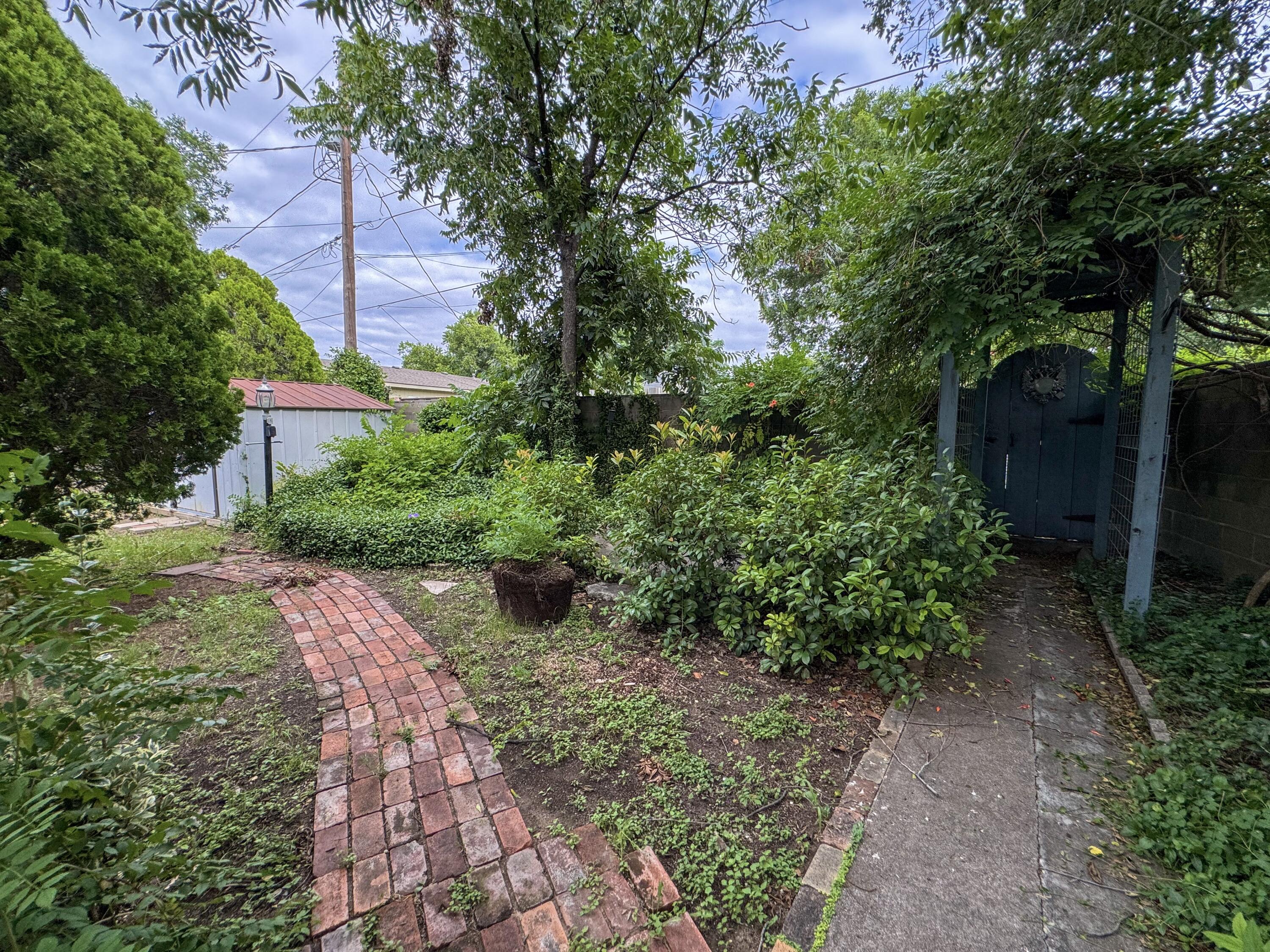 2307 W Twohig Avenue Property Photo 34