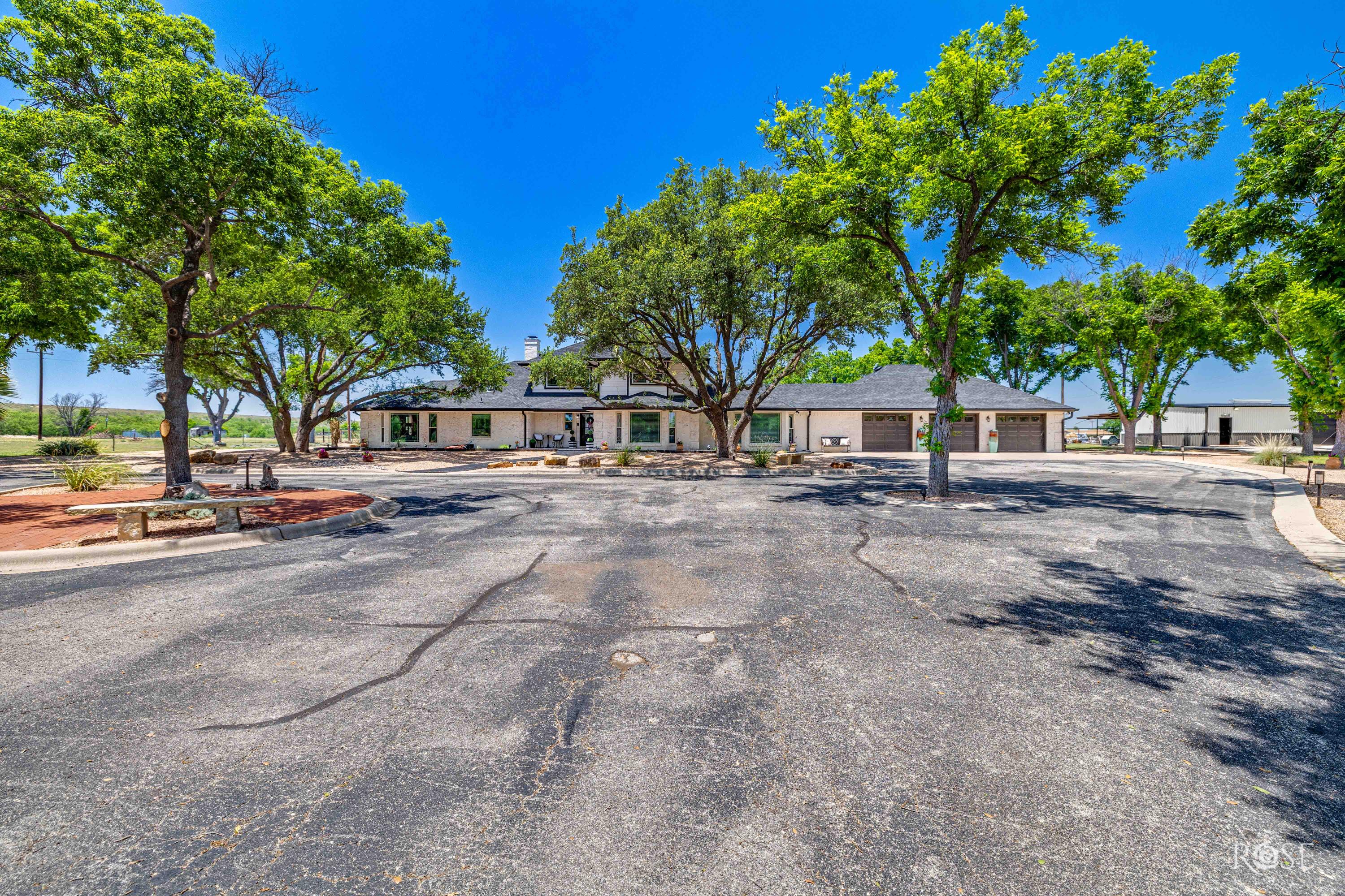 6402 Chalimar Road Property Photo 2