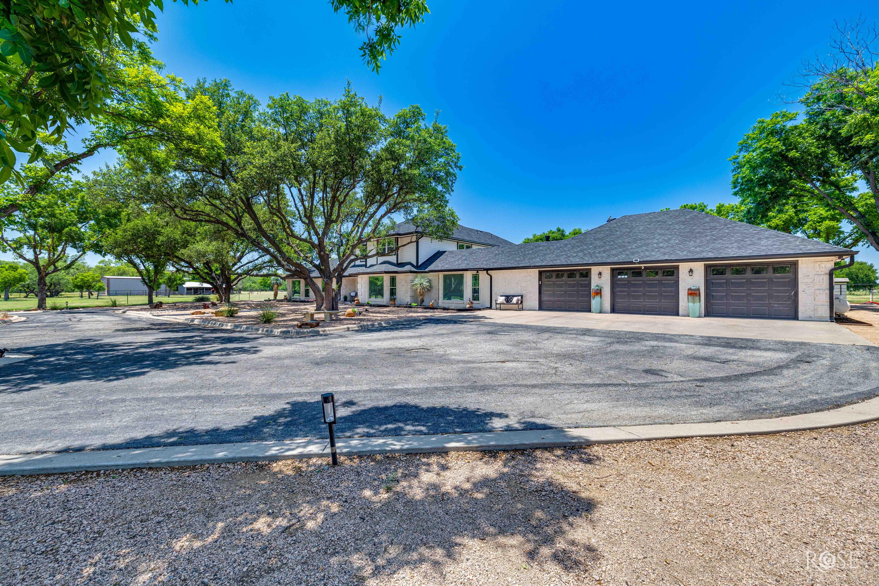 6402 Chalimar Road Property Photo 3