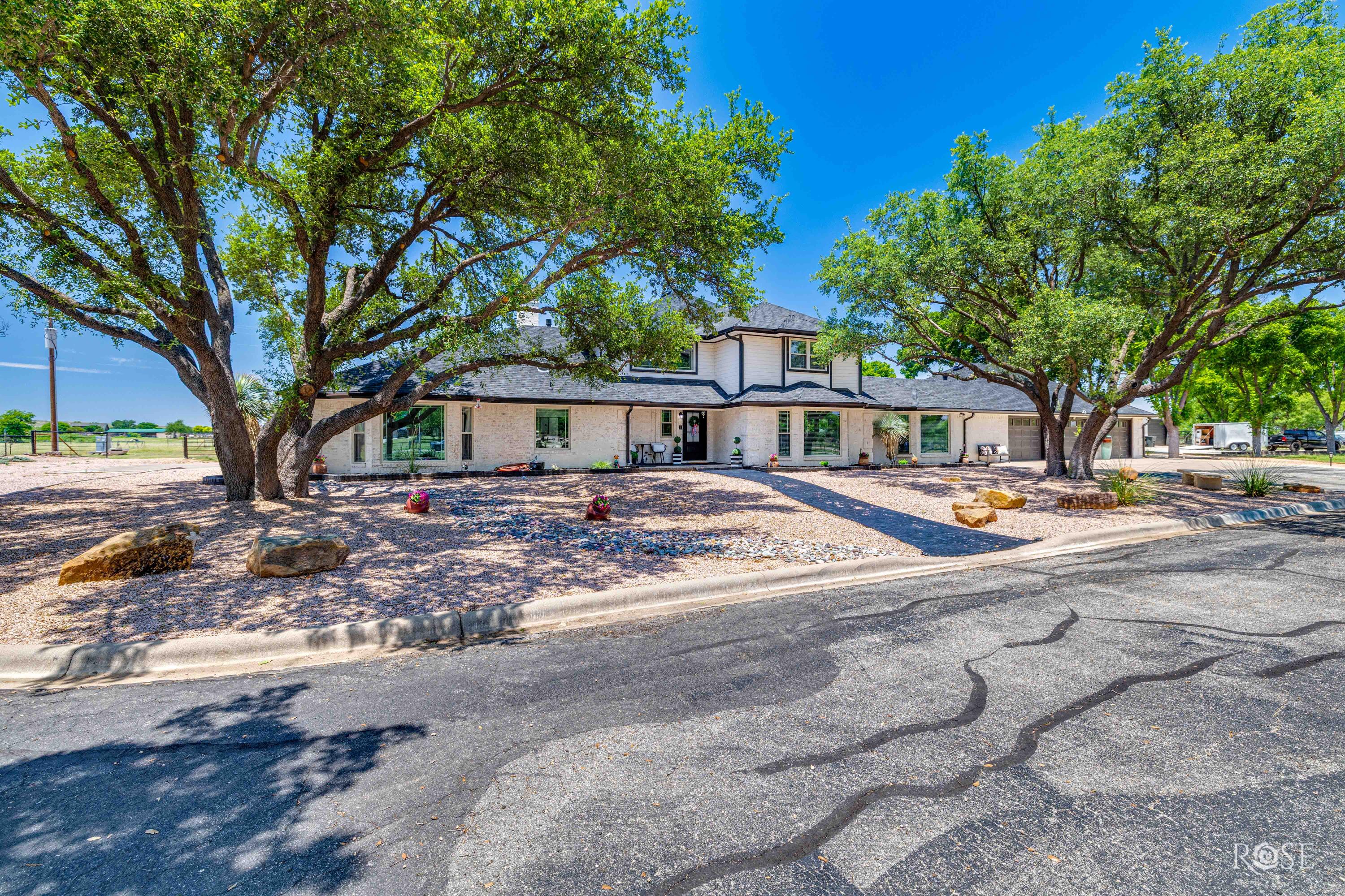 6402 Chalimar Road Property Photo 4