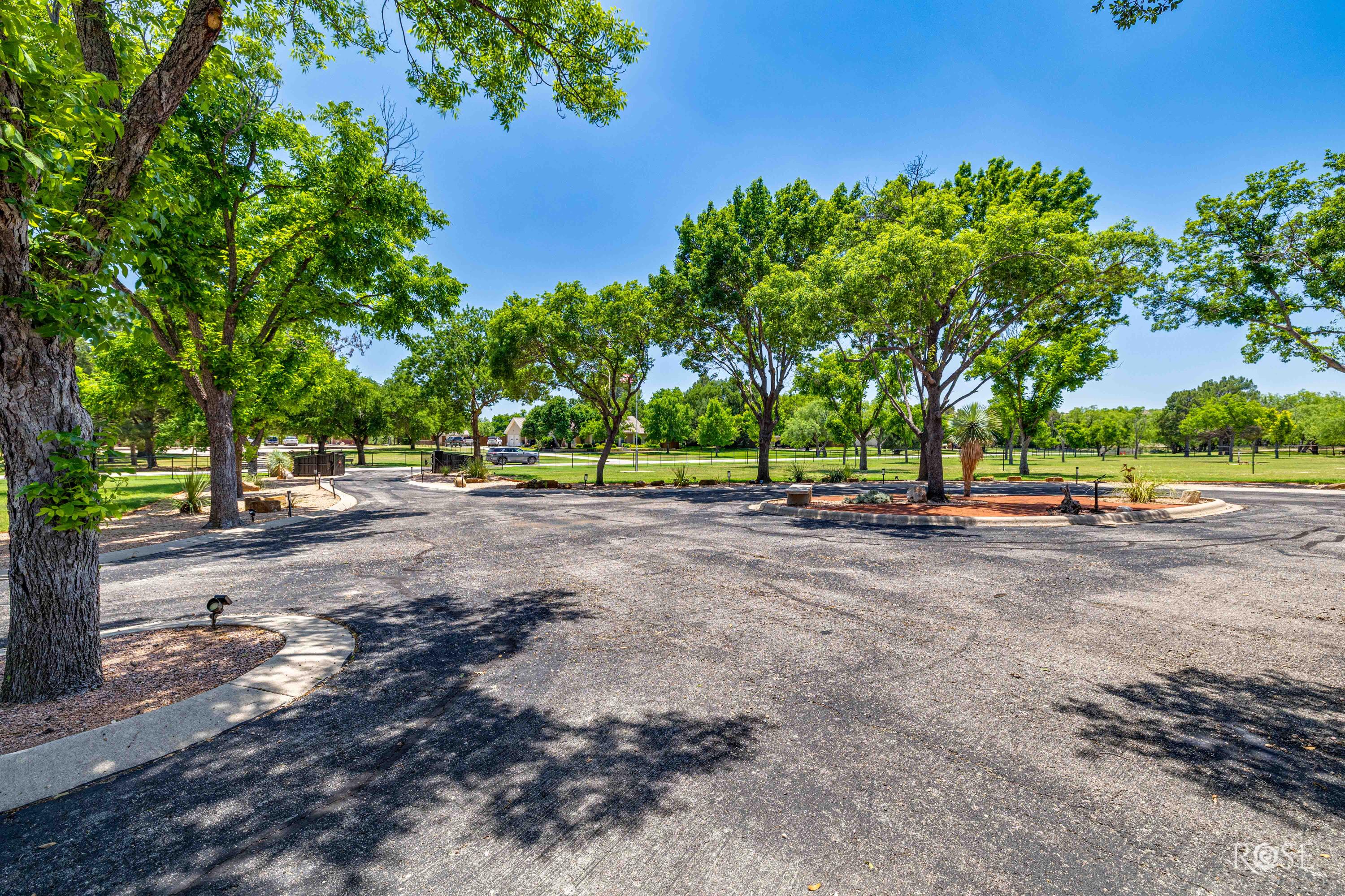 6402 Chalimar Road Property Photo 6
