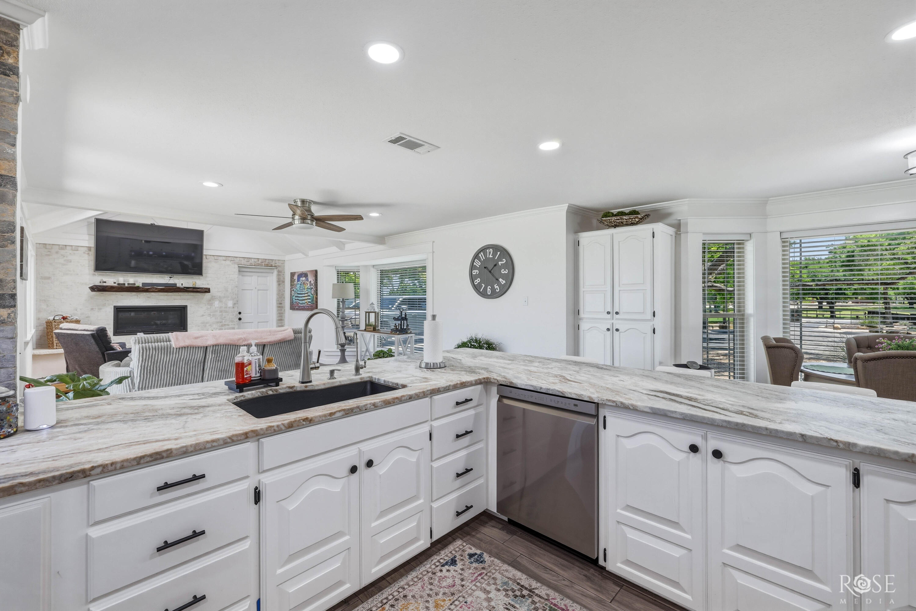 6402 Chalimar Road Property Photo 15
