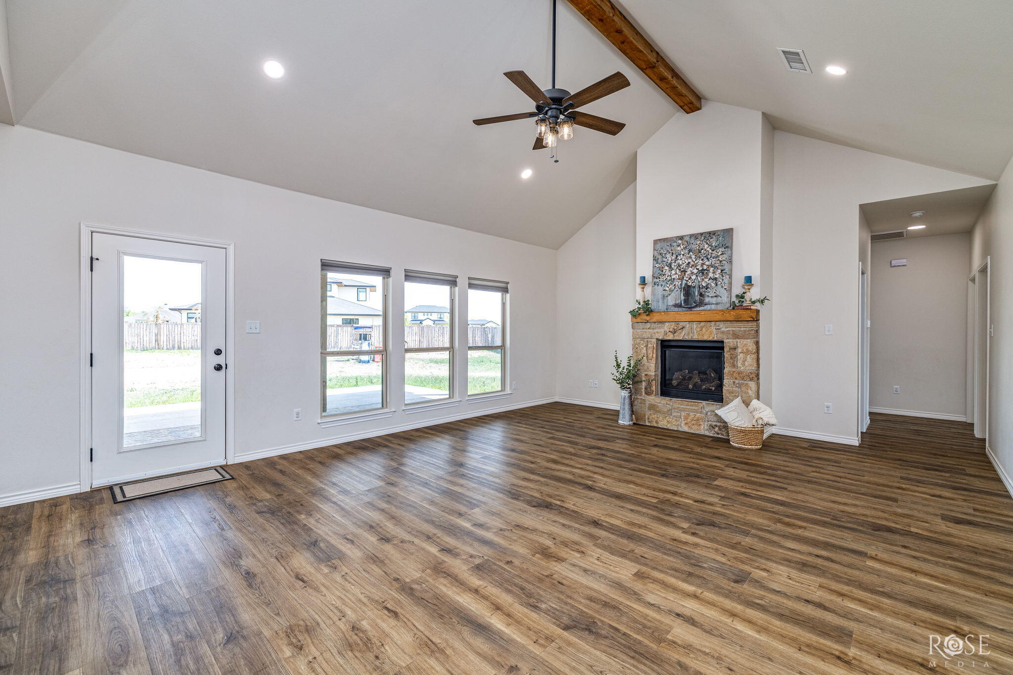 1938 Beaty Road Property Photo 3