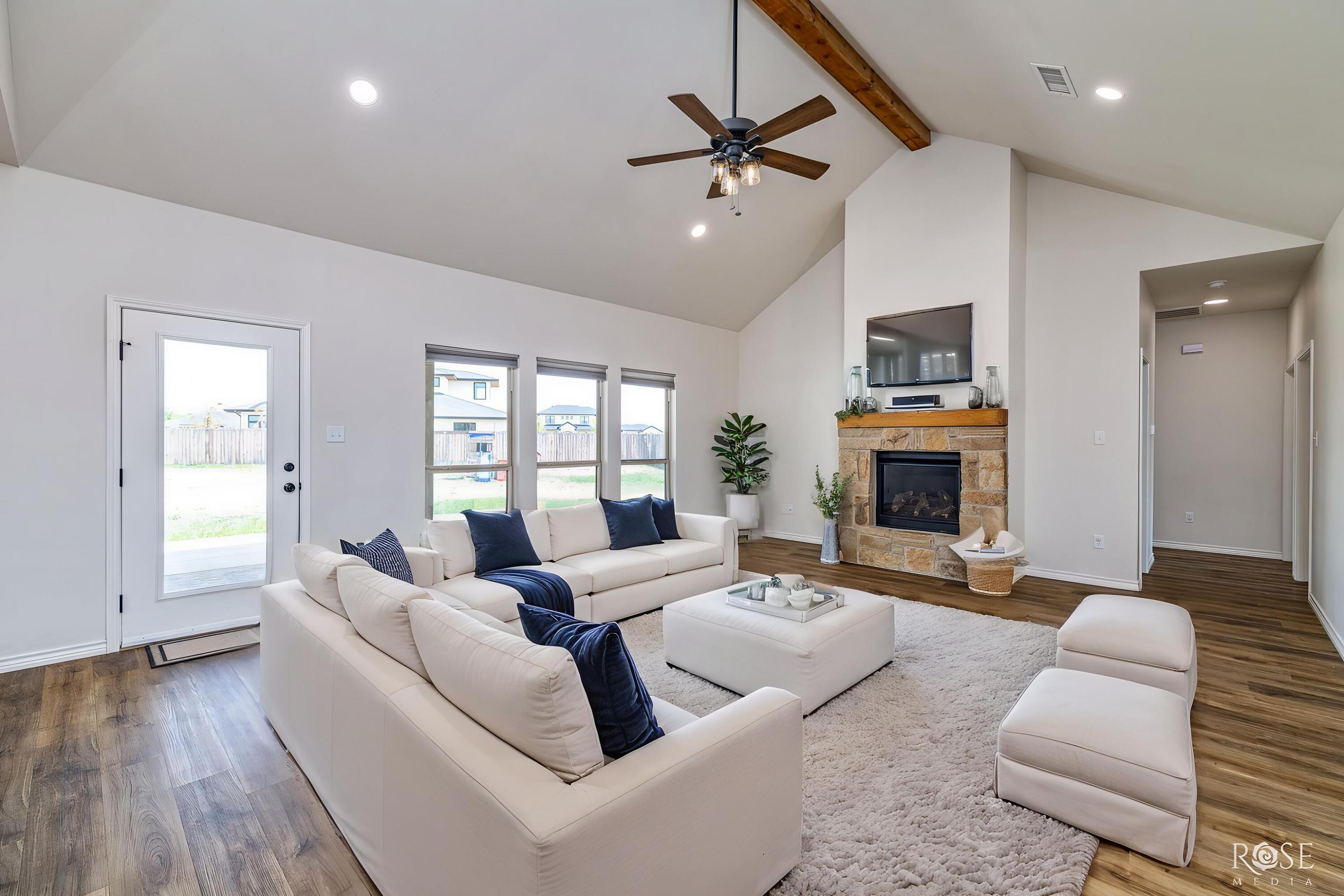 1938 Beaty Road Property Photo 4