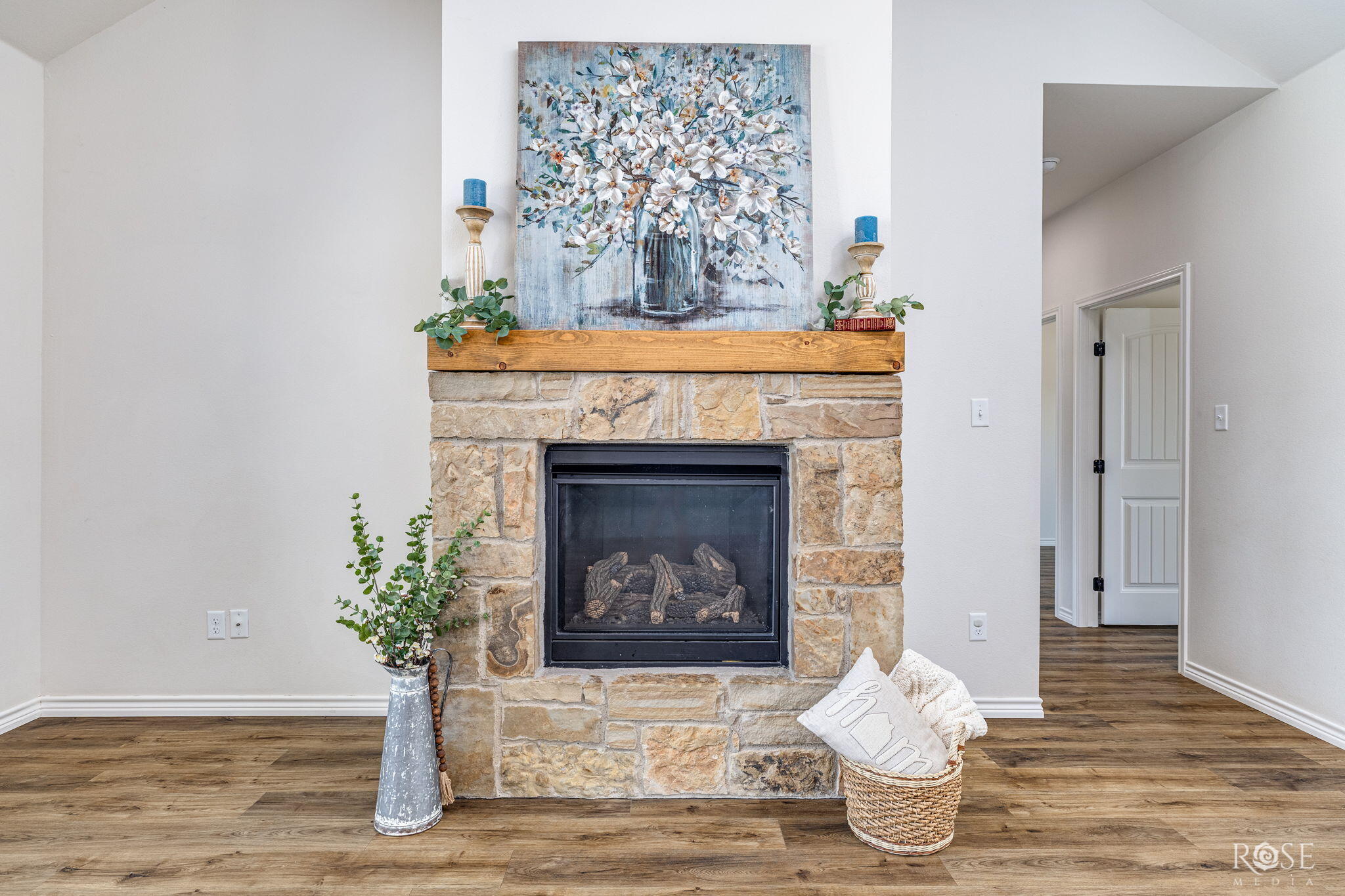 1938 Beaty Road Property Photo 5