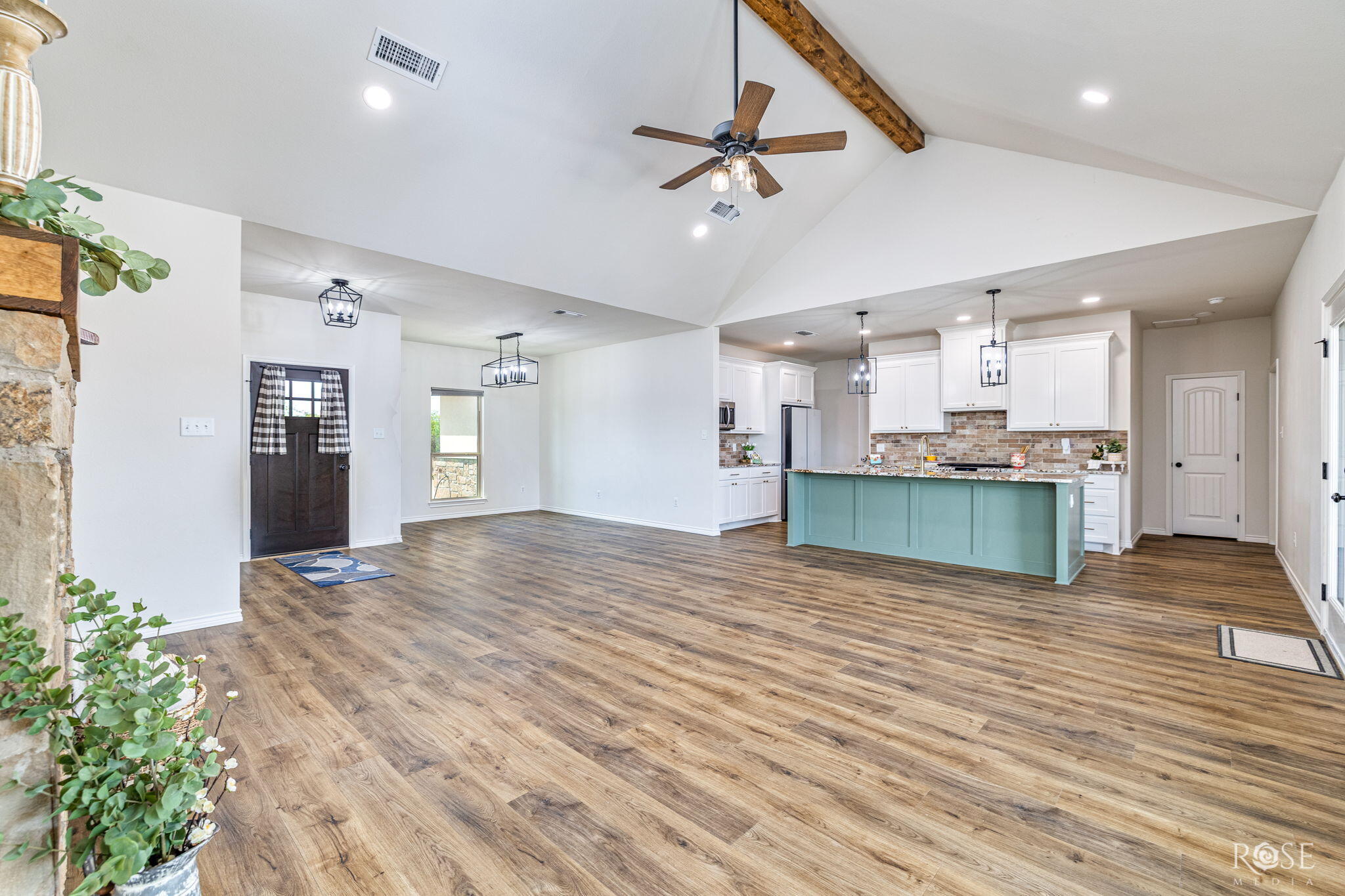 1938 Beaty Road Property Photo 8