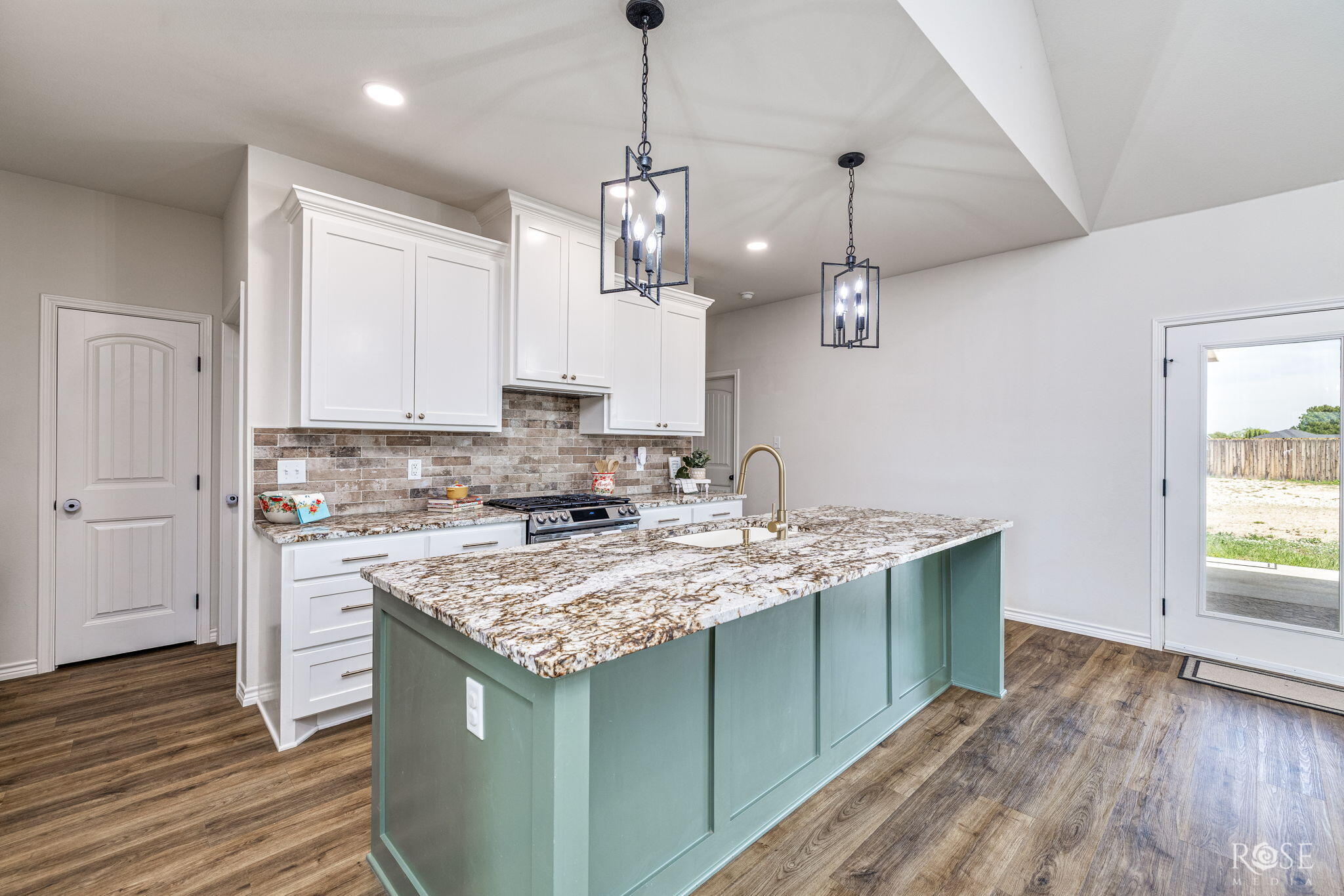 1938 Beaty Road Property Photo 9