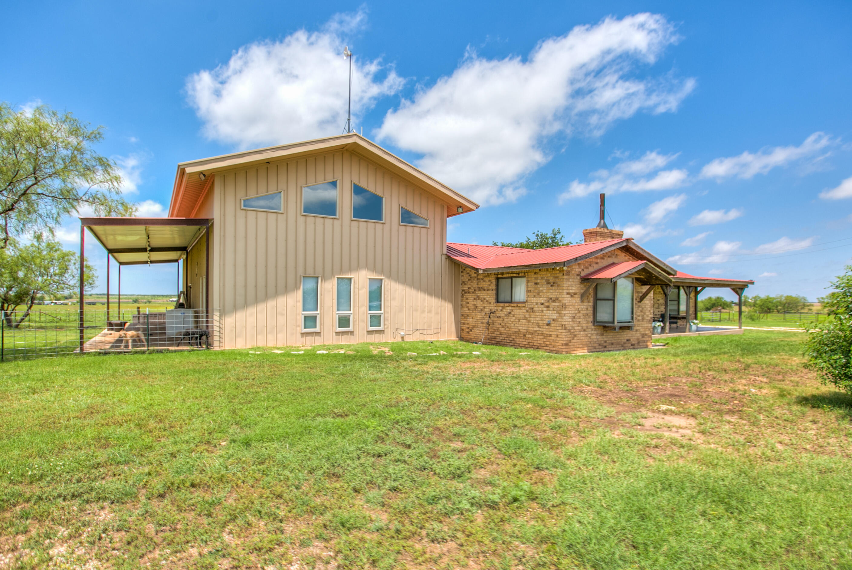 2602 Fm2111 Property Photo 4